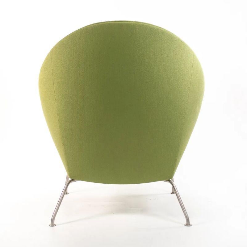 2018 CH468 Oculus Lounge Chair by Hans Wegner for Carl Hansen in Green Fabric For Sale 1
