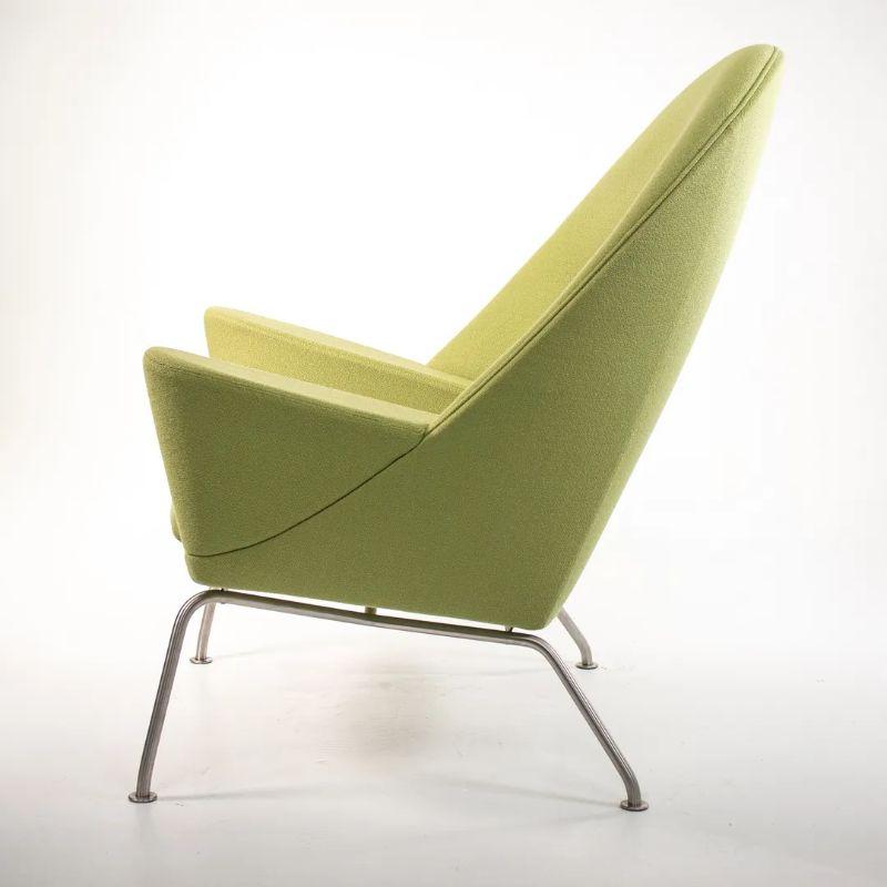 2018 CH468 Oculus Lounge Chair by Hans Wegner for Carl Hansen in Green Fabric For Sale 2
