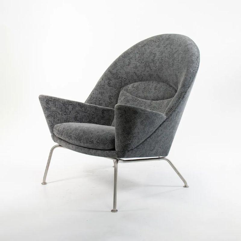 Contemporary 2018 CH468 Oculus Lounge Chair by Hans Wegner for Carl Hansen in Grey Fabric For Sale