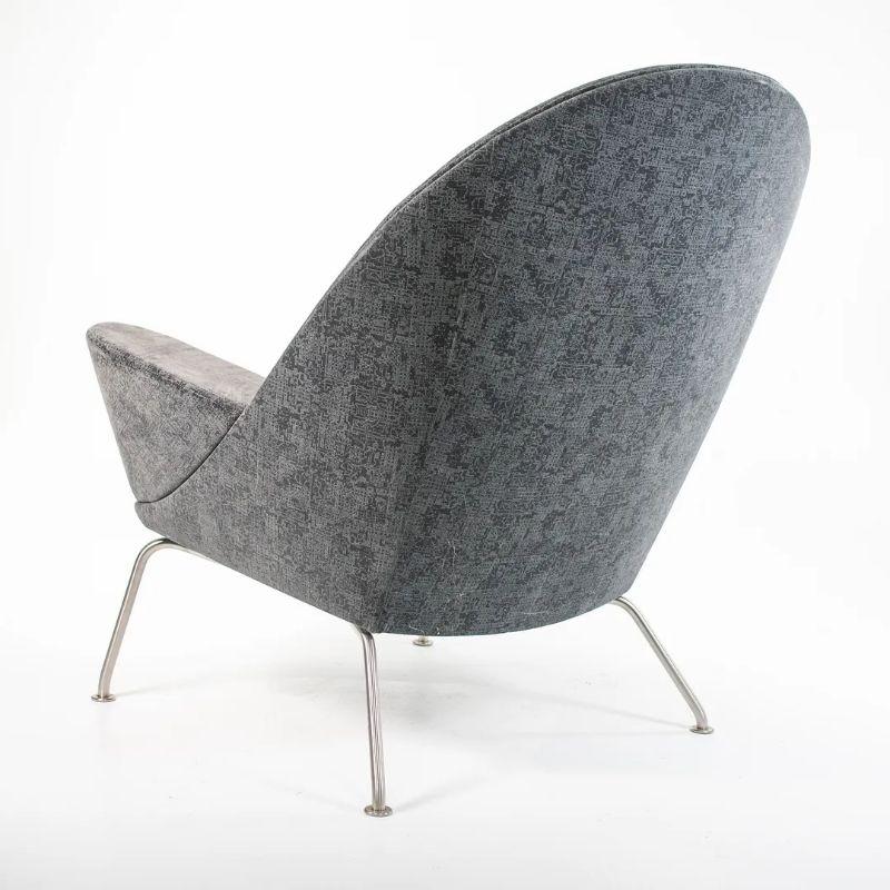 2018 CH468 Oculus Lounge Chair by Hans Wegner for Carl Hansen in Grey Fabric For Sale 1