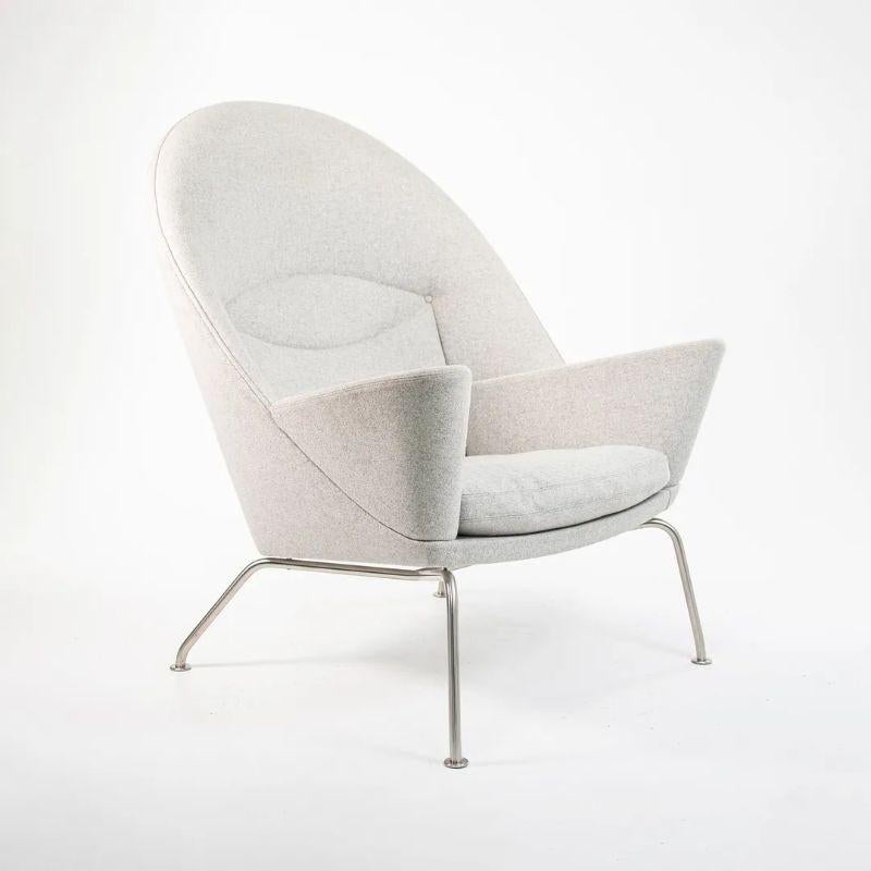 2018 CH468 Oculus Lounge Chair by Hans Wegner for Carl Hansen in Melange Fabric For Sale 1