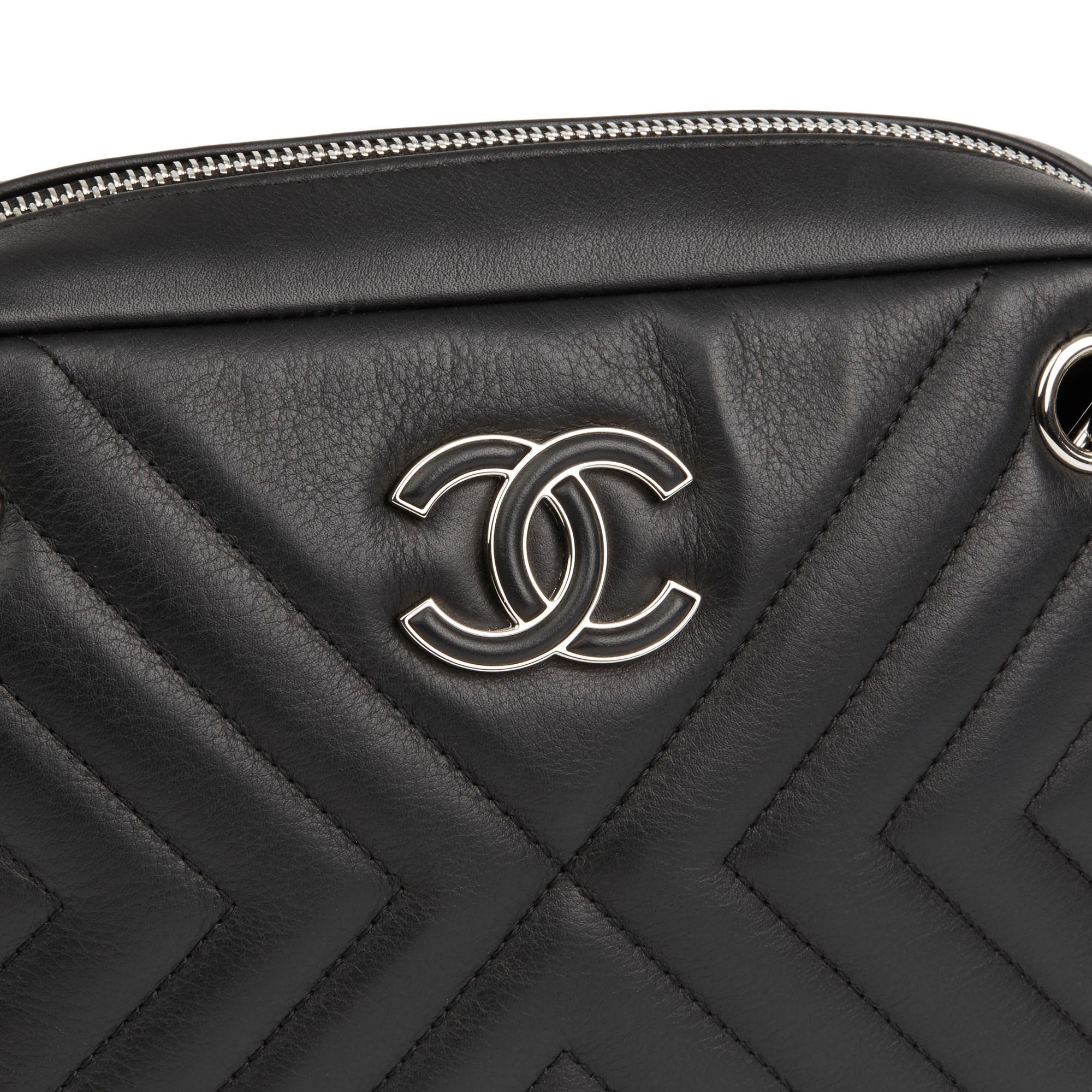 2018 Chanel Black Chevron Quilted Calfskin Leather Classic Fringe Camera Bag In Excellent Condition In Bishop's Stortford, Hertfordshire