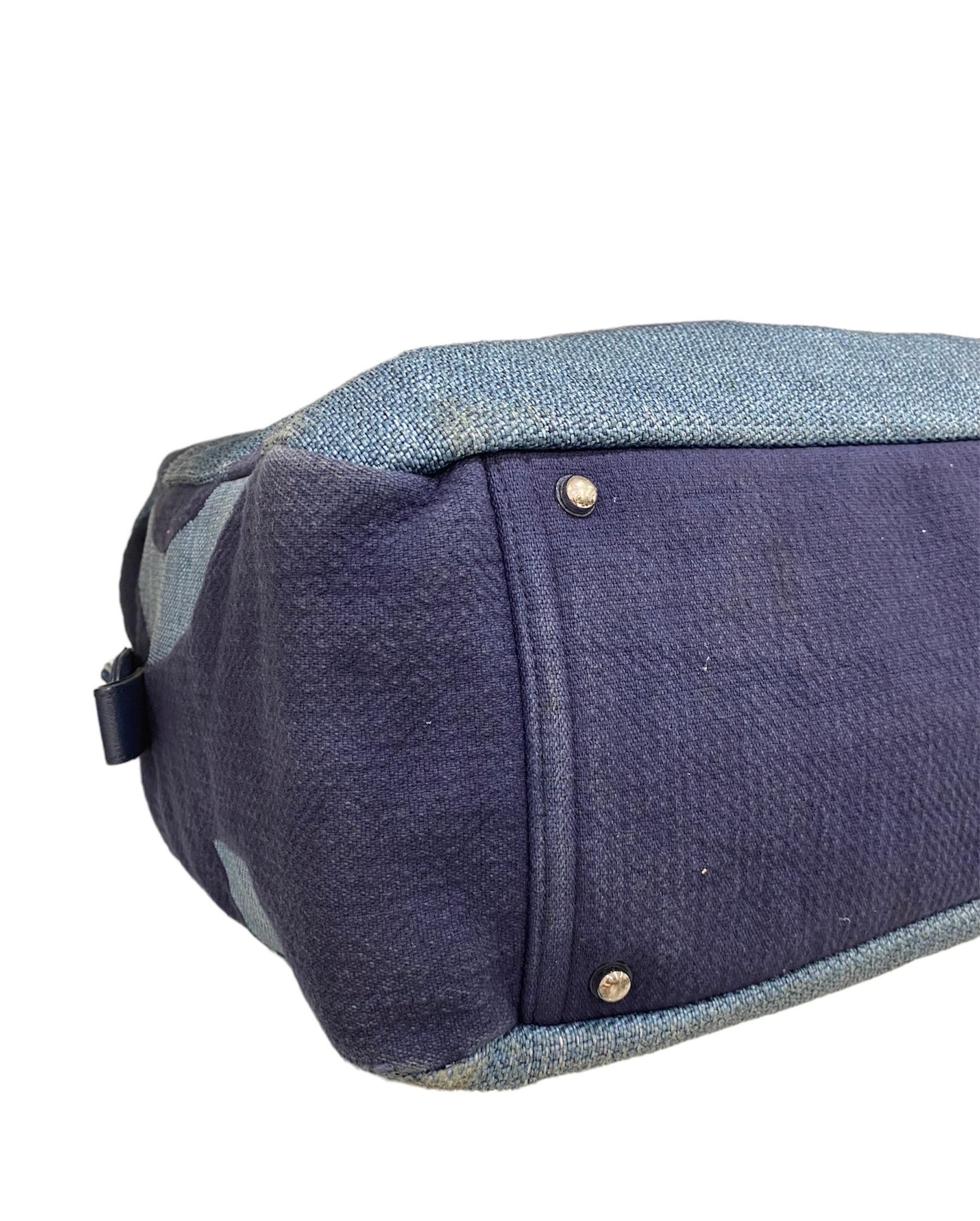 2018 Chanel Duffle Bag aus Segeltuch Blau im Angebot 3
