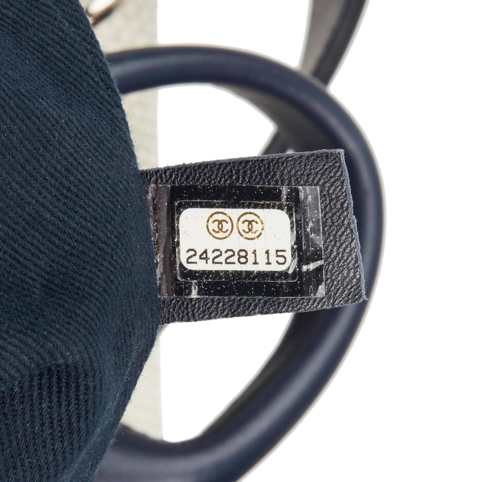 2018 Chanel Off White Raffia & Navy Kalbsleder Deauville Rucksack 4