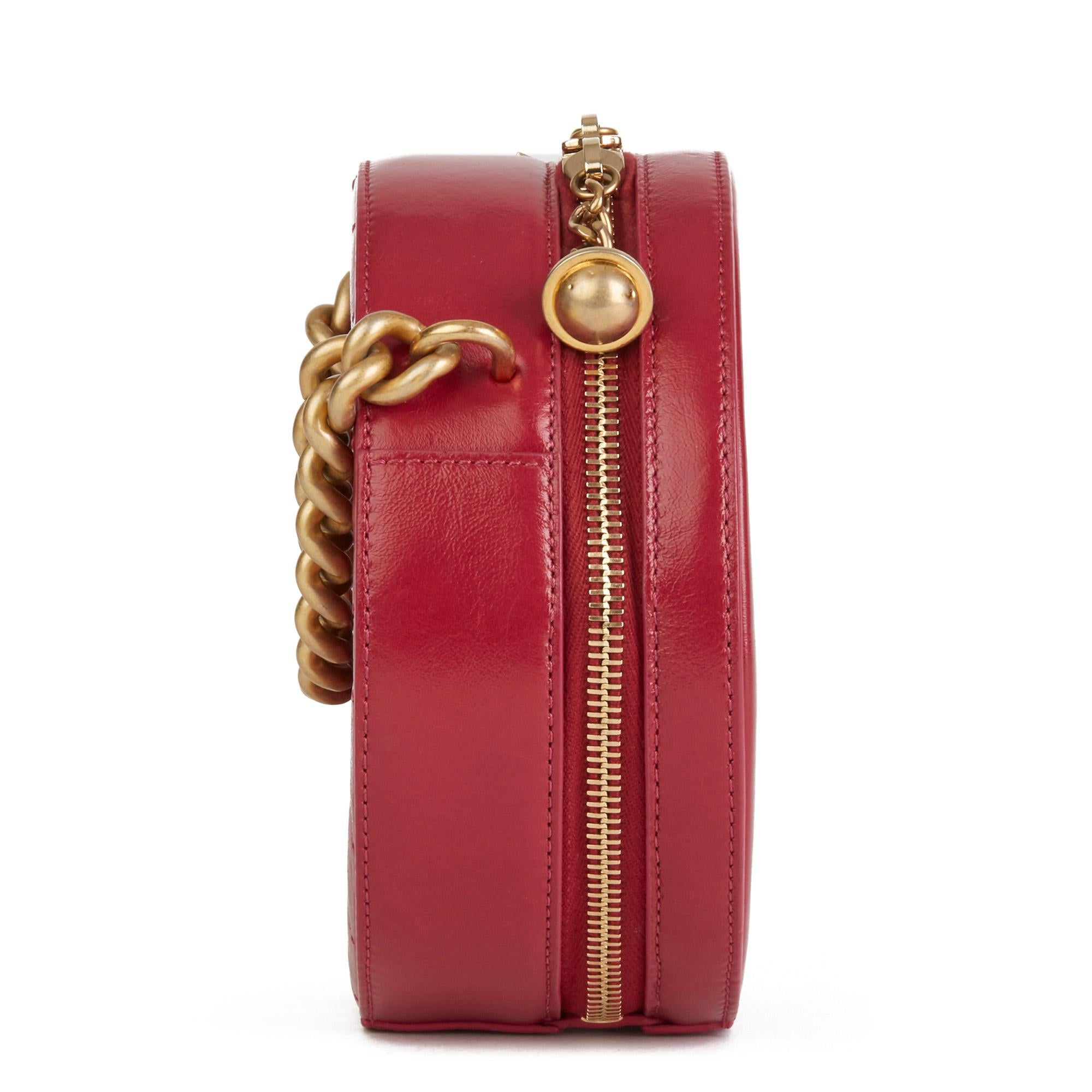 2018 Chanel Himbeere glasiert Kalbsleder rund wie Erde Tasche (Rot)