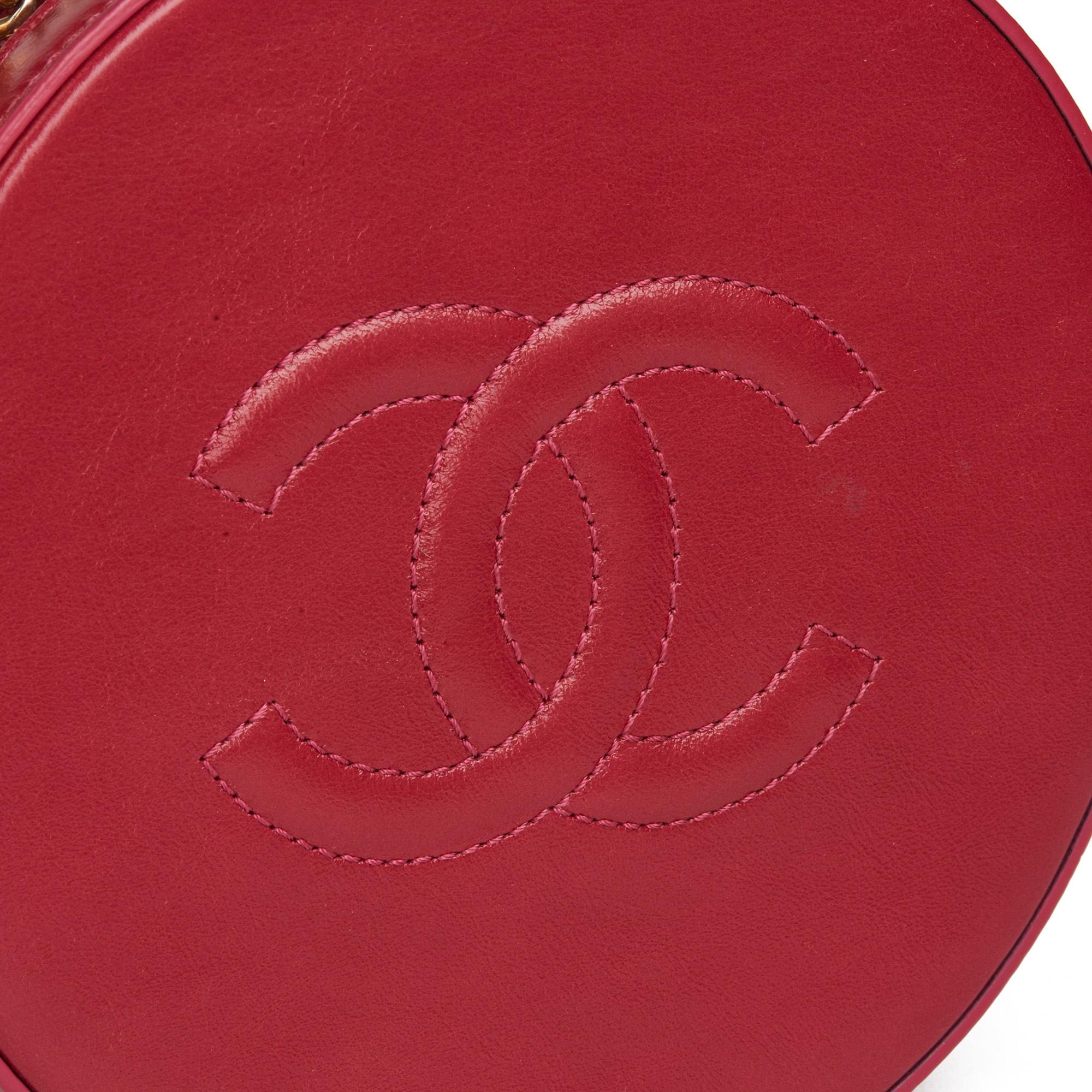 2018 Chanel Raspberry Glazed Calfskin Leather Round as Earth Bag  In Excellent Condition In Bishop's Stortford, Hertfordshire
