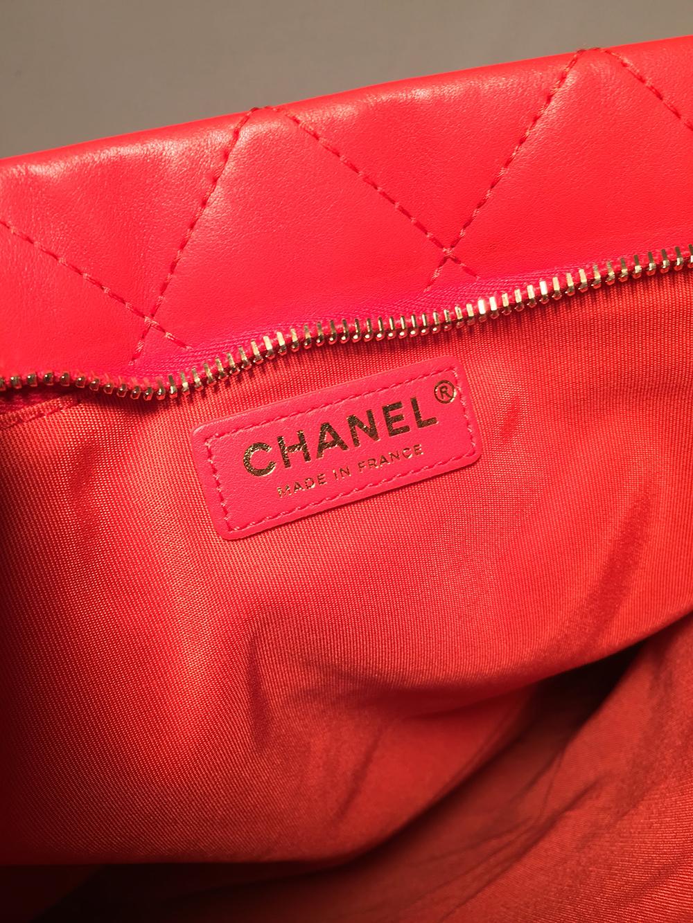 Chanel Red Quilted Leather CC Fold Over Clutch For Sale 4