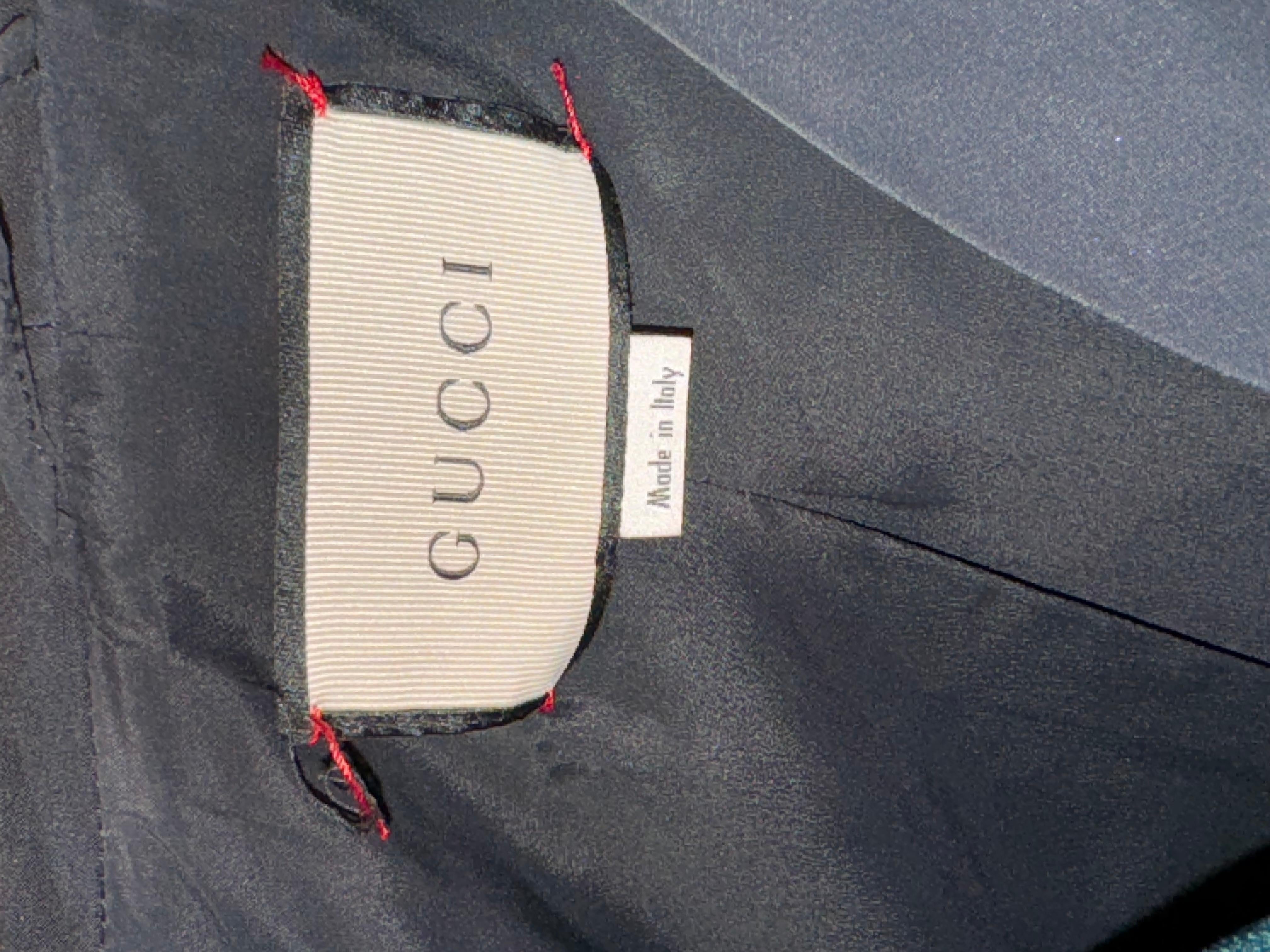 2018 Gucci Bedruckte Marokkanische Seidenjacke mit Schleife im Angebot 5