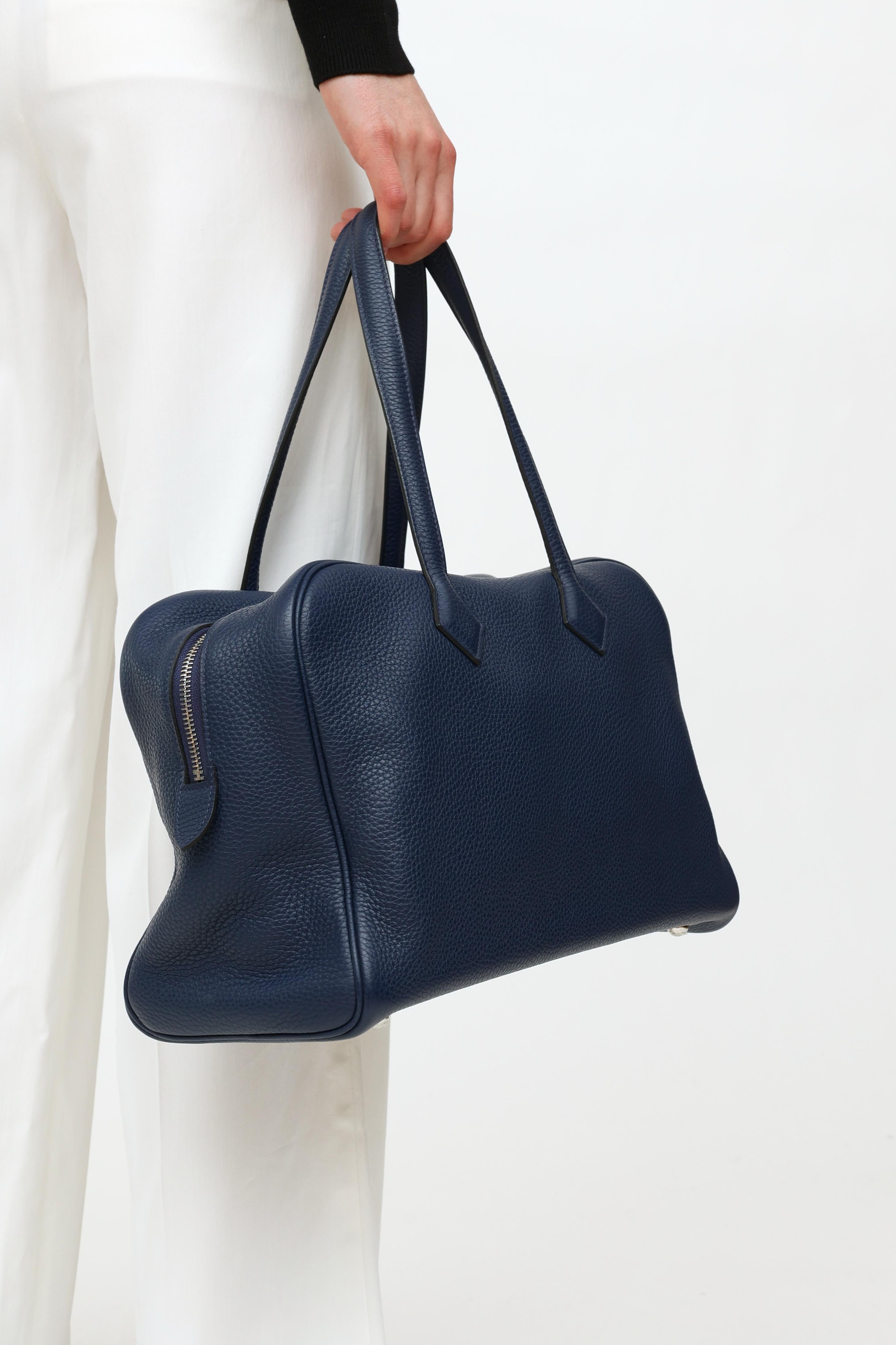 2018  Hermès Bleu Saphir Clemence Victoria 35 Bag In Good Condition In Toronto, ON