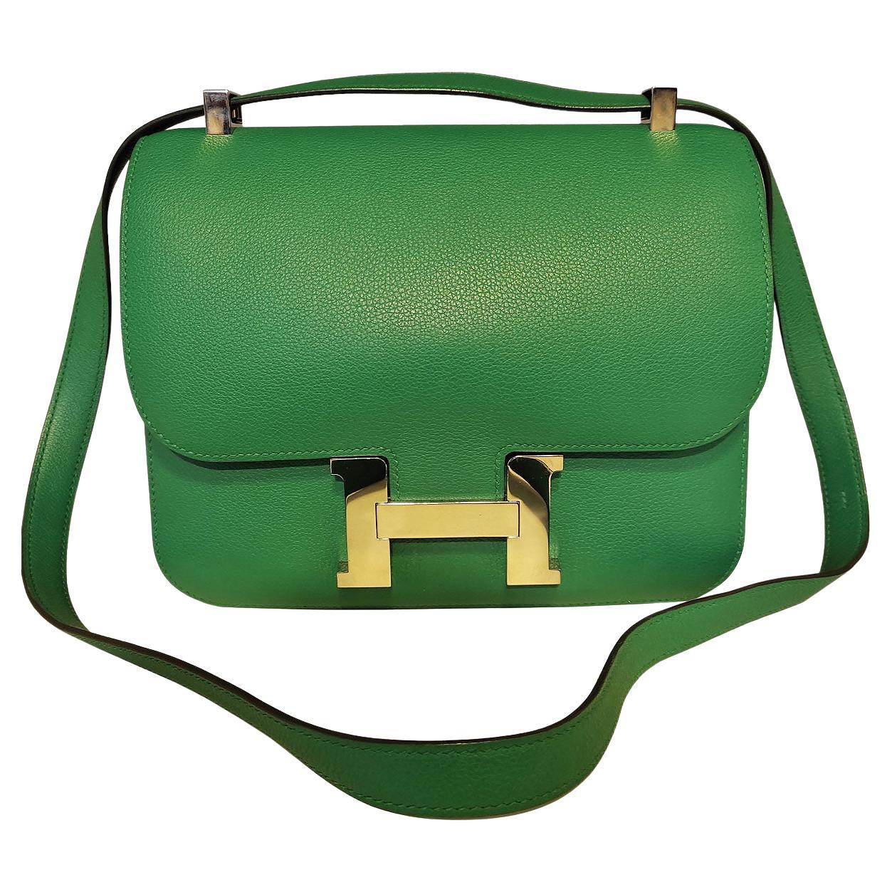 Hermès Flap Bicolor 226864 Green Straw Cross Body Bag For Sale at 1stDibs
