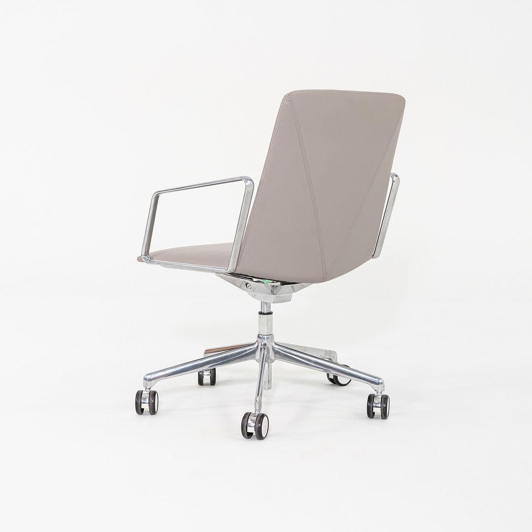 2018 Lievore Altherr Molina für Bernhardt Design L.A.M. Schreibtischstühle aus Leder (amerikanisch) im Angebot