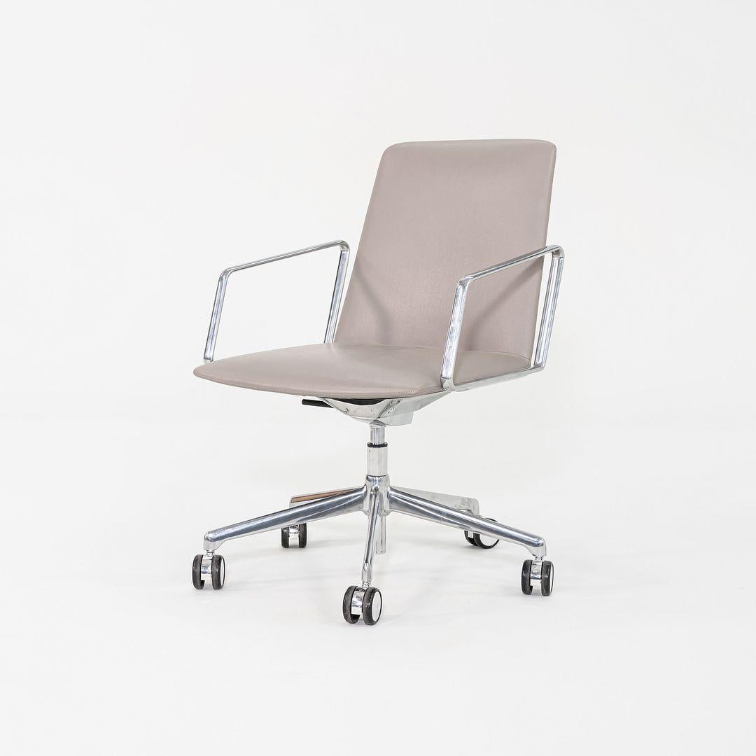 2018 Lievore Altherr Molina für Bernhardt Design L.A.M. Schreibtischstühle aus Leder im Zustand „Hervorragend“ im Angebot in Philadelphia, PA