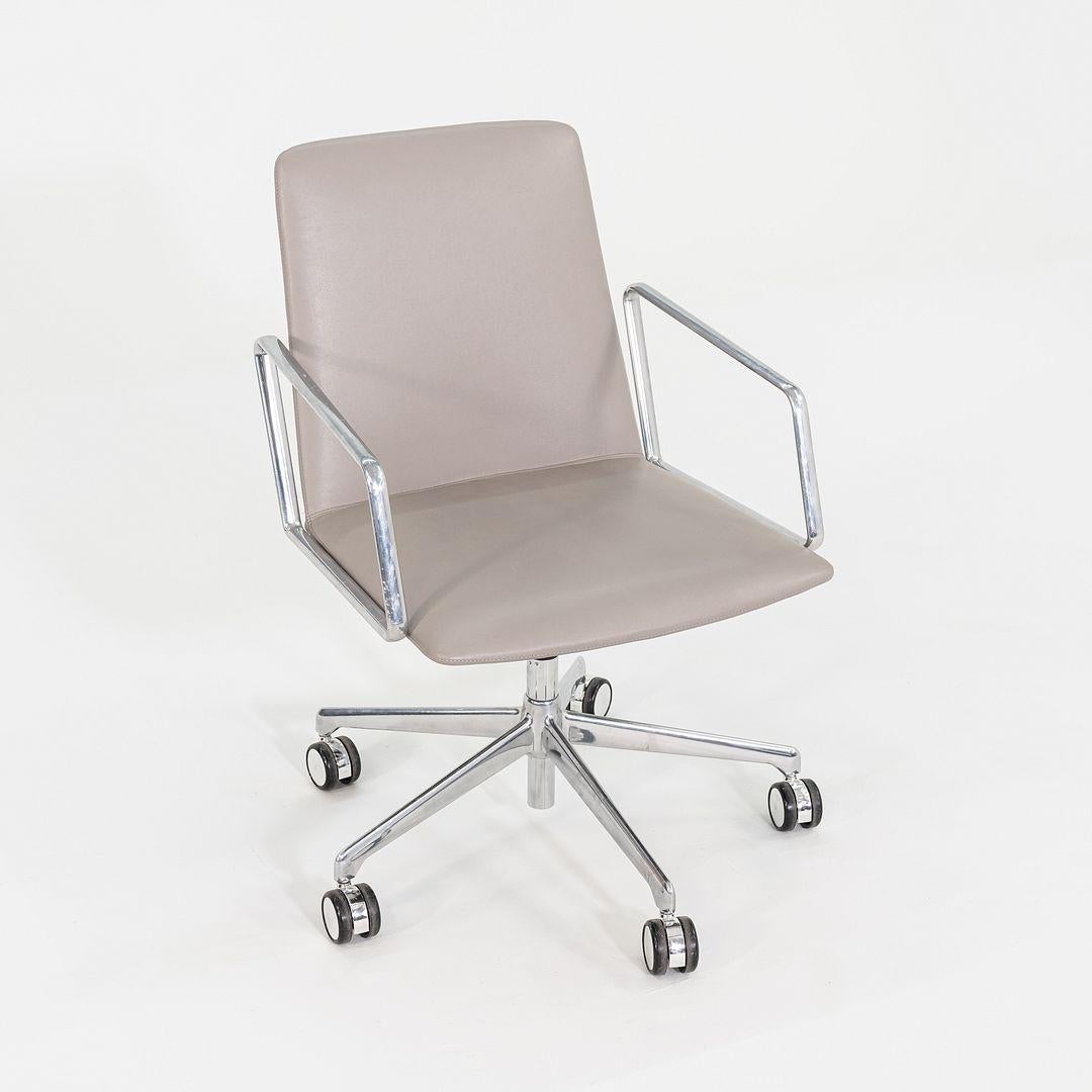 2018 Lievore Altherr Molina für Bernhardt Design L.A.M. Schreibtischstühle aus Leder im Angebot 2