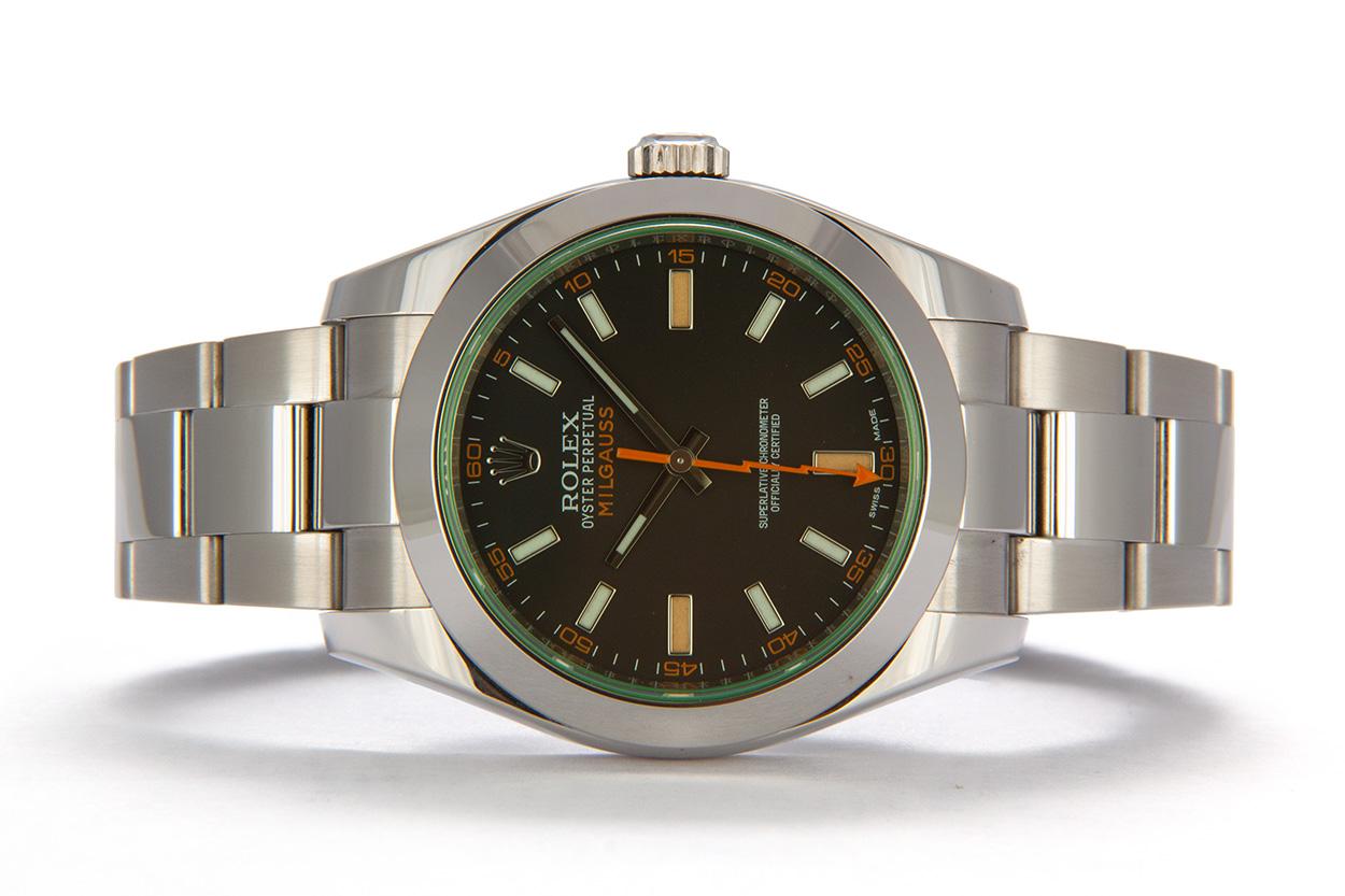 We are pleased to offer this 2018 Rolex 40mm Stainless Steel Milgauss 116400GV. The reliability and precision of an ordinary mechanical watch can be affected by a magnetic field of 50 to 100 gauss. But many scientists are exposed to much higher