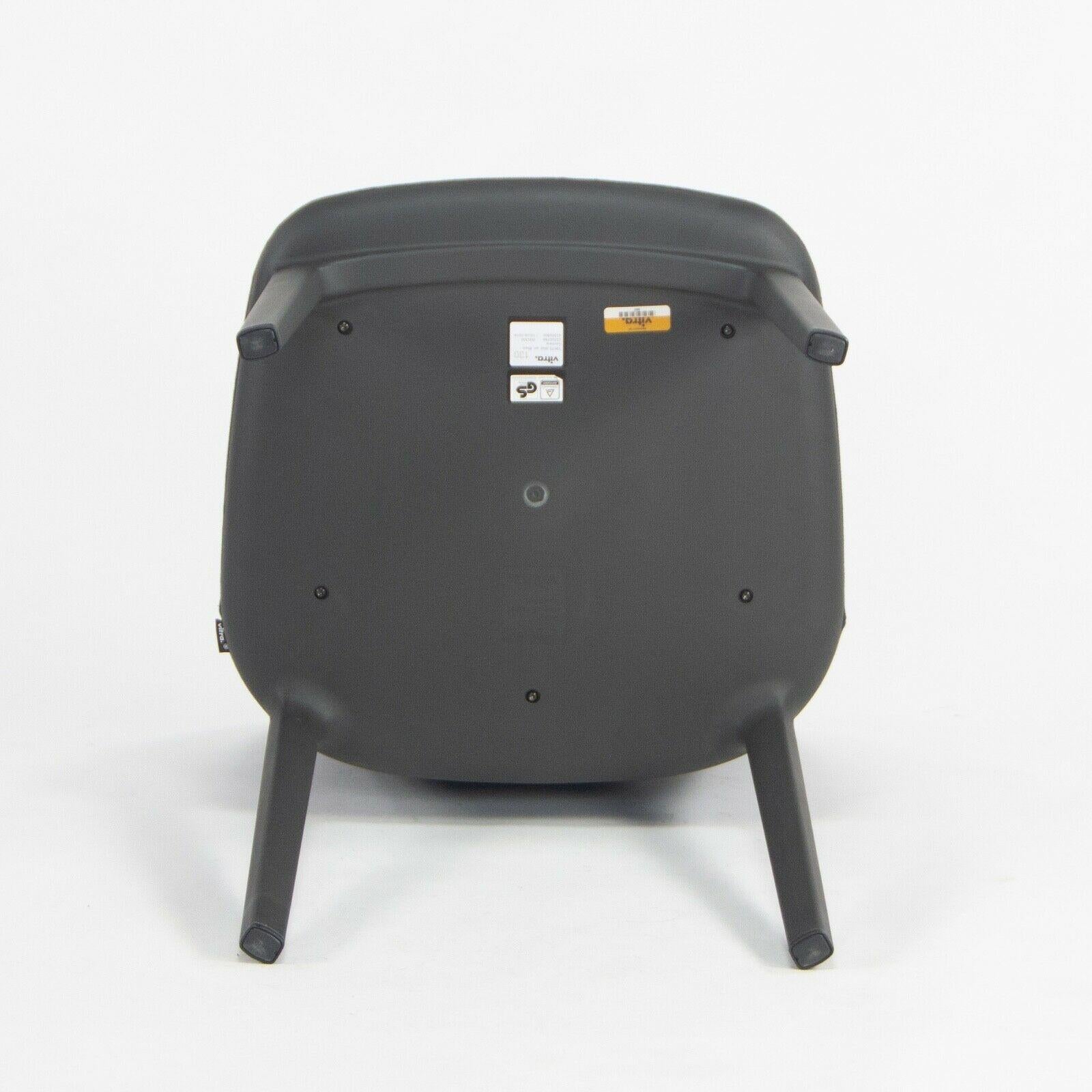 2018 Vitra Softshell Side Chair con tessuto blu scuro di Ronan and Erwan Bouroullec in vendita 1