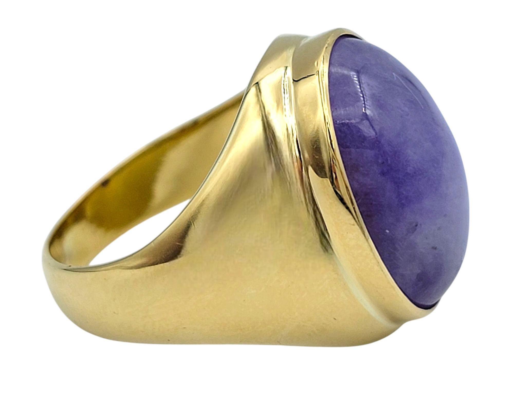 20.19 Carat Oval Cabochon Dyed Purple Jade Cocktail Ring in 14 Karat Yellow Gold In Good Condition For Sale In Scottsdale, AZ