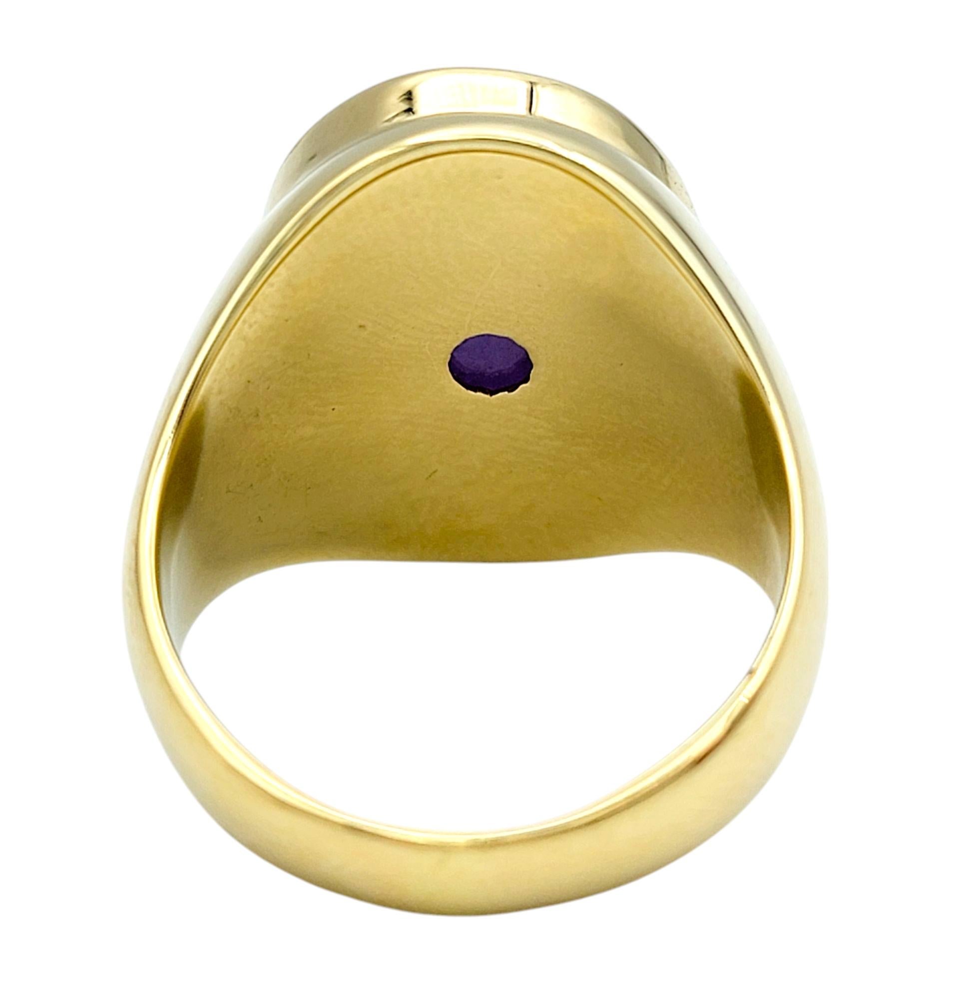 Women's or Men's 20.19 Carat Oval Cabochon Dyed Purple Jade Cocktail Ring in 14 Karat Yellow Gold For Sale