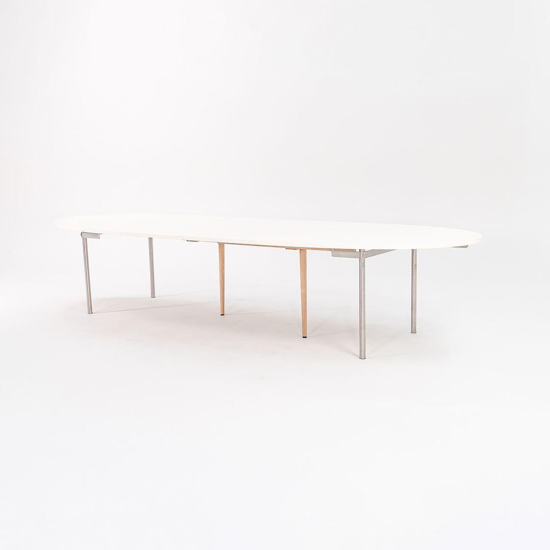 2019 Carl Hansen CH336 Mesa de comedor extensible en laminado blanco con patas de acero en venta 4
