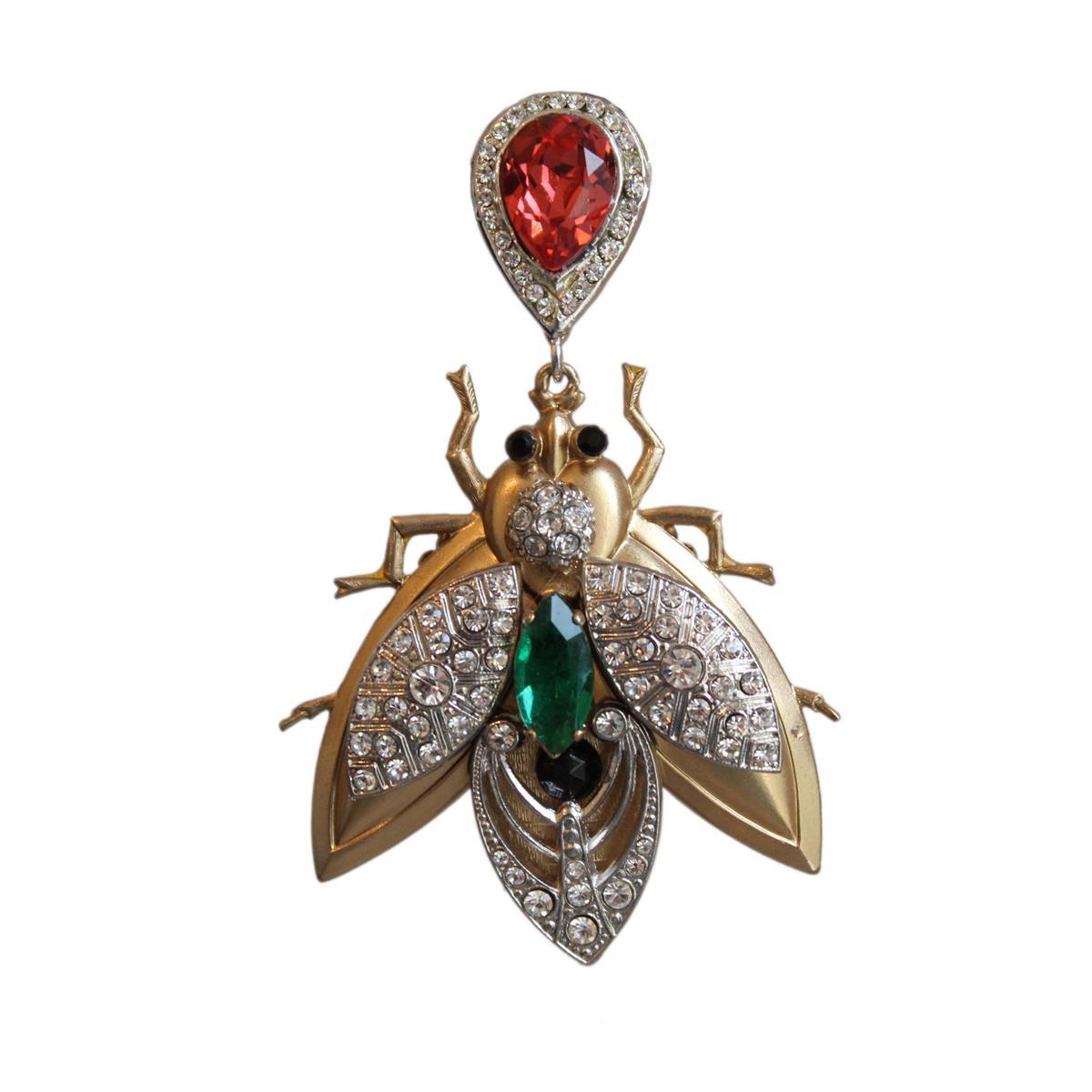 Funni and unique Carlo Zini pendants
One of the world's best bijoux designers
New summer 2019 colection !
Non allergenic rhodium
Opaque Gold dipped
Bees theme
Amazing creation of swarovski crystals, rhinestones and resins
Clip on closure, pierced on