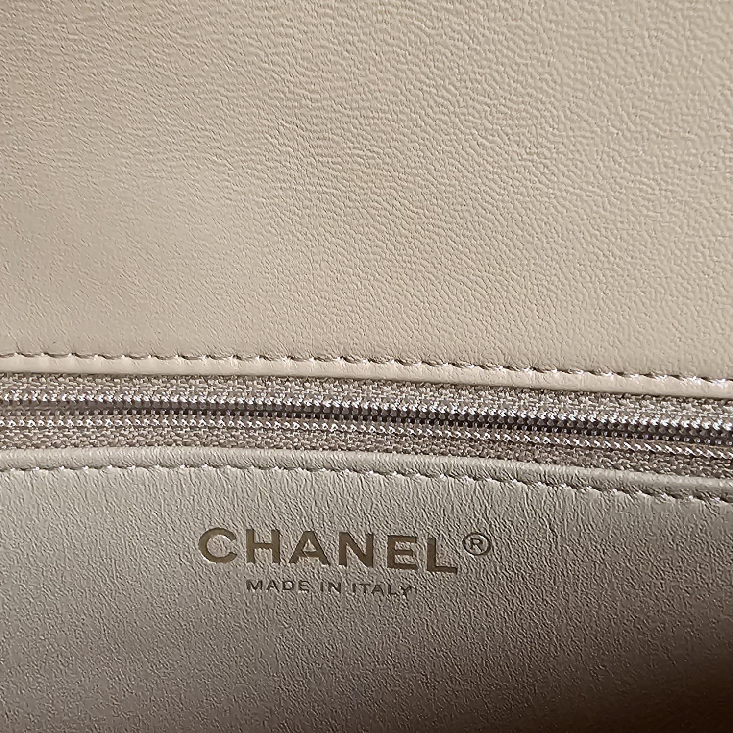 2019 Chanel Beige Chevron Quilted Medium Trendy Bag 6
