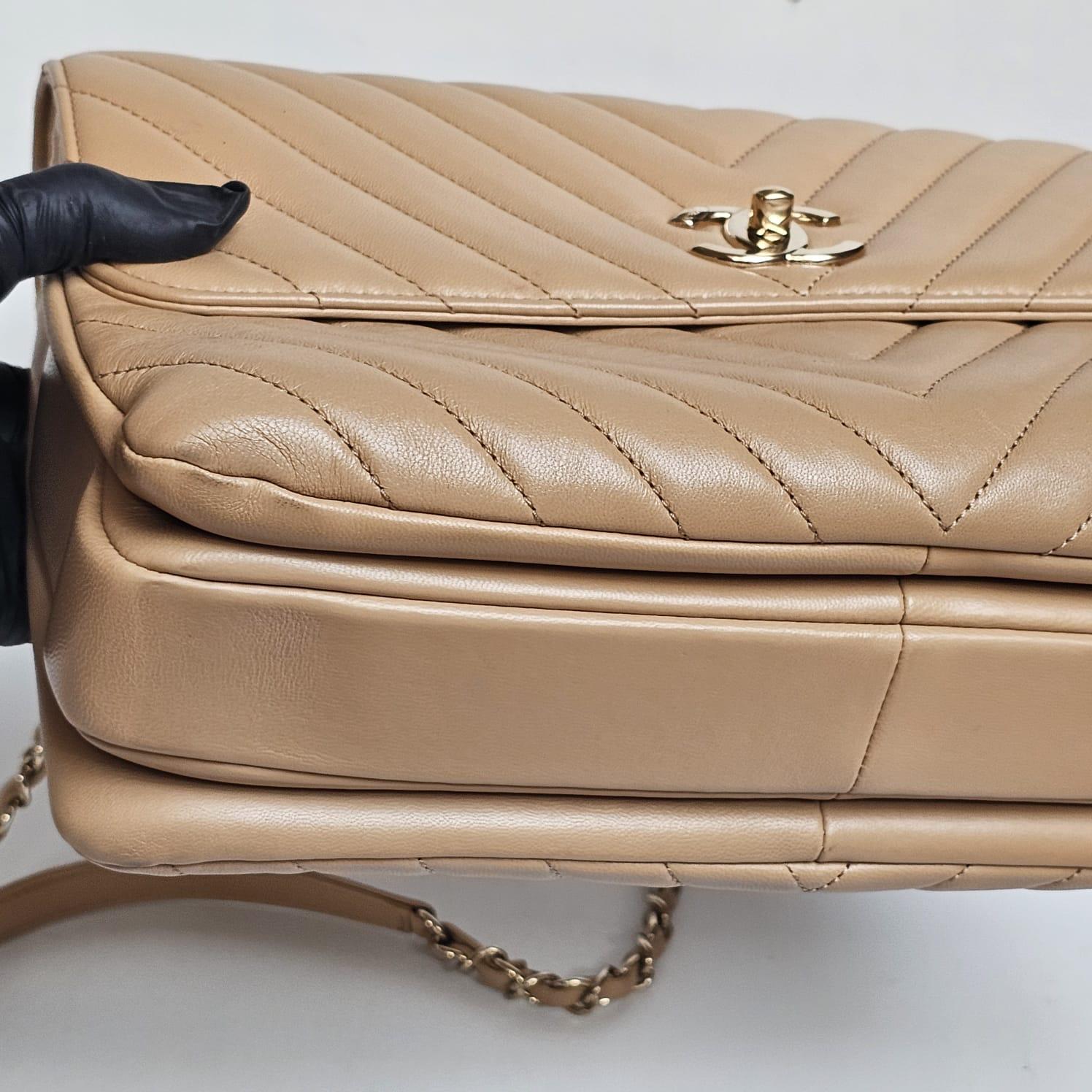 2019 Chanel Beige Chevron Quilted Medium Trendy Bag 7
