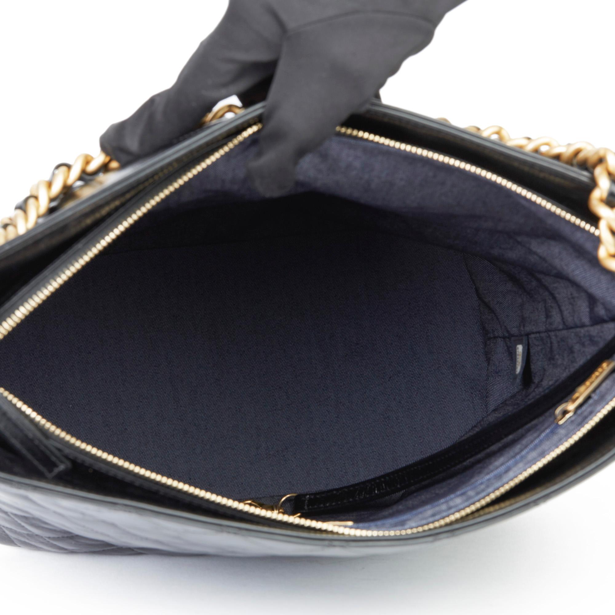 2019 Chanel Black Quilted Aged Calfskin Leather En Vogue Hobo Bag  4