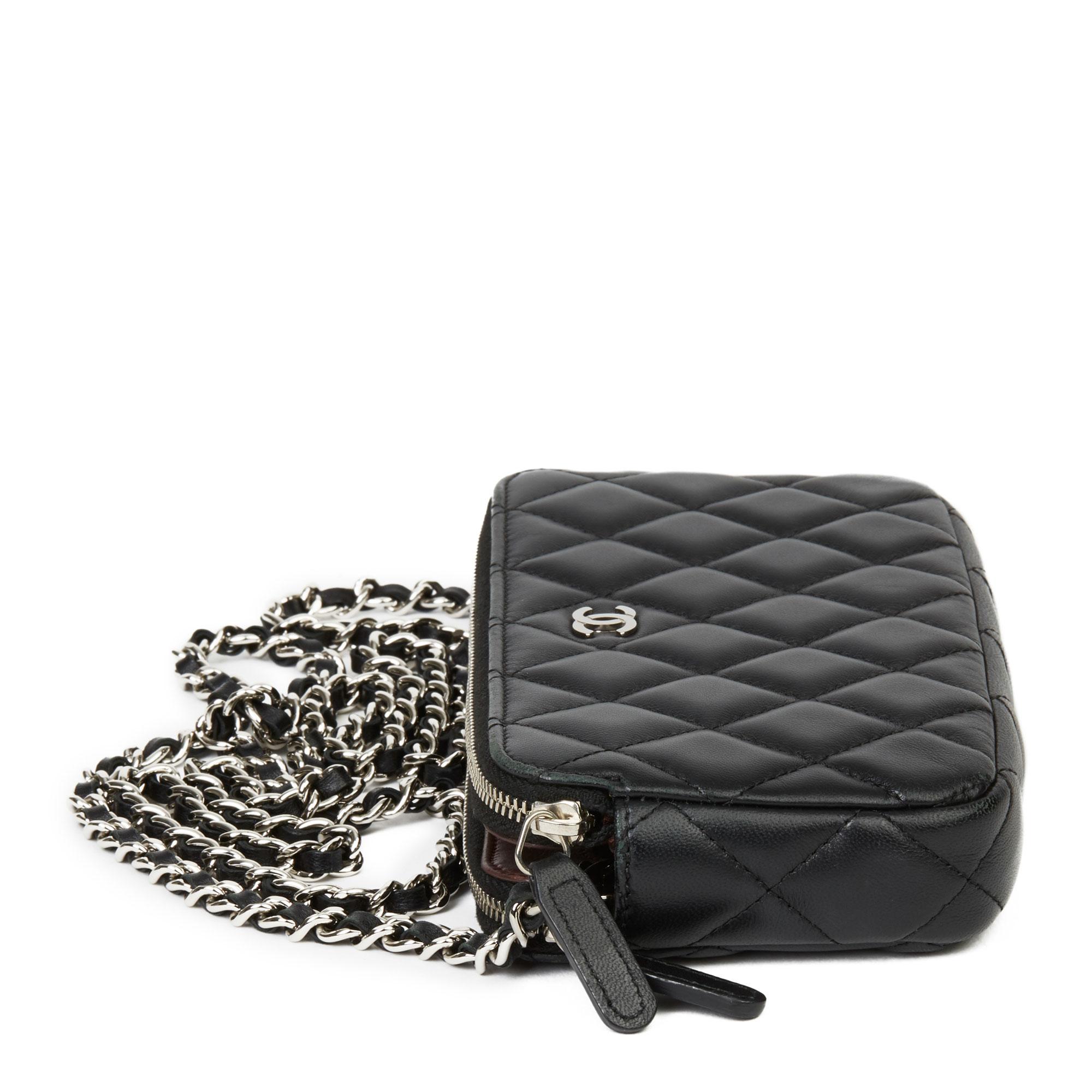 2019 Chanel Schwarzes gestepptes Lammfell Double Zip Wallet-on-Chain WOC Damen