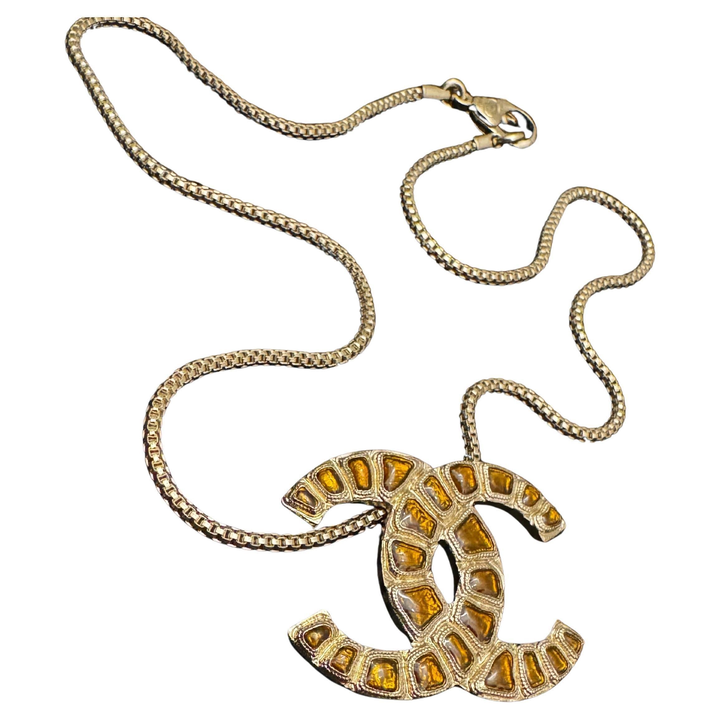 Women's 2019 CHANEL Along the Nile Resin Gold-Toned Chain Necklace Amber For Sale