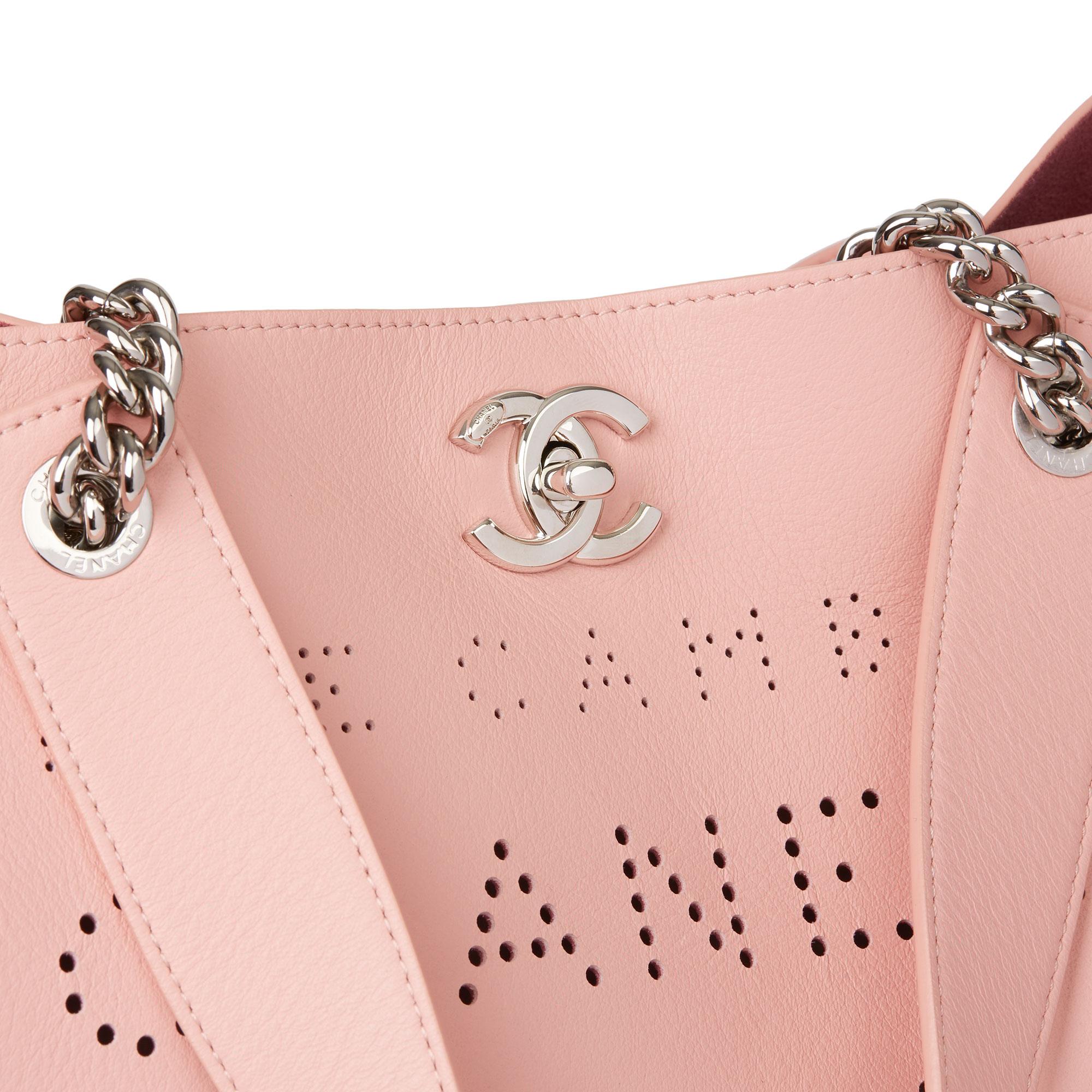 2019 Chanel 2019 Chanel Rosa Kalbsleder Logo Eyelets Einkaufstasche mit Tweedbeutel Damen