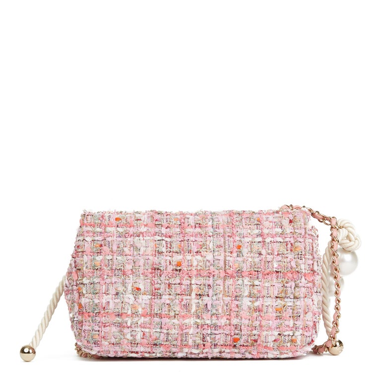 2019 Chanel Pink Tweed Fabric and Pearls Classic Single Flap Bag bei 1stDibs