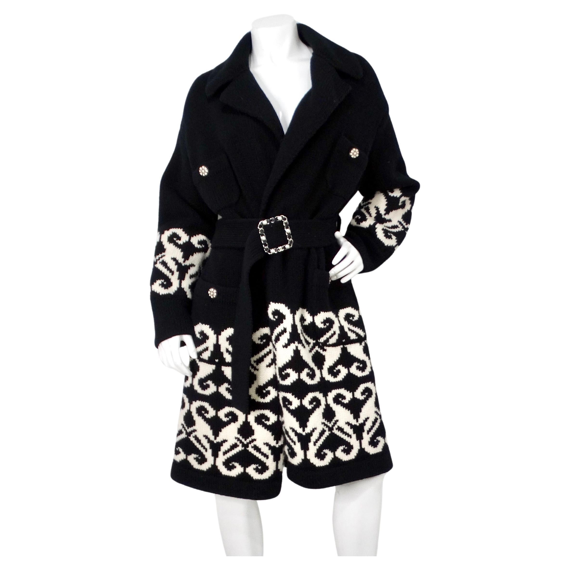 2019 Chanel Runway Black & White Knit Wool Cashmere Blend Belted Coat For Sale