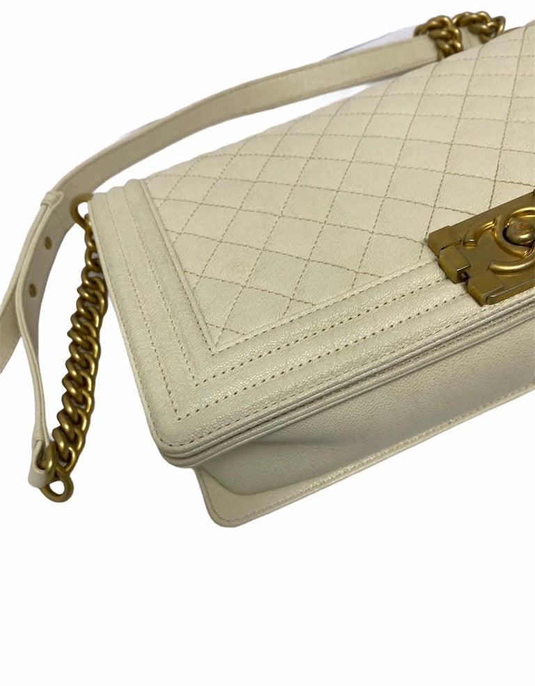 Boy leather crossbody bag Chanel White in Leather - 25312162
