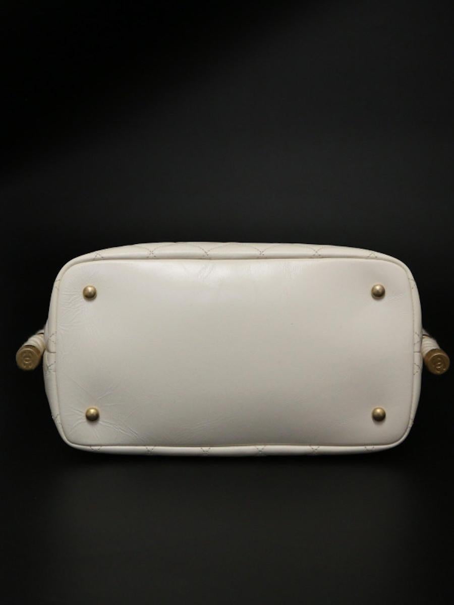 2019 Chanel bolso hobo de cuero blanco en venta 4