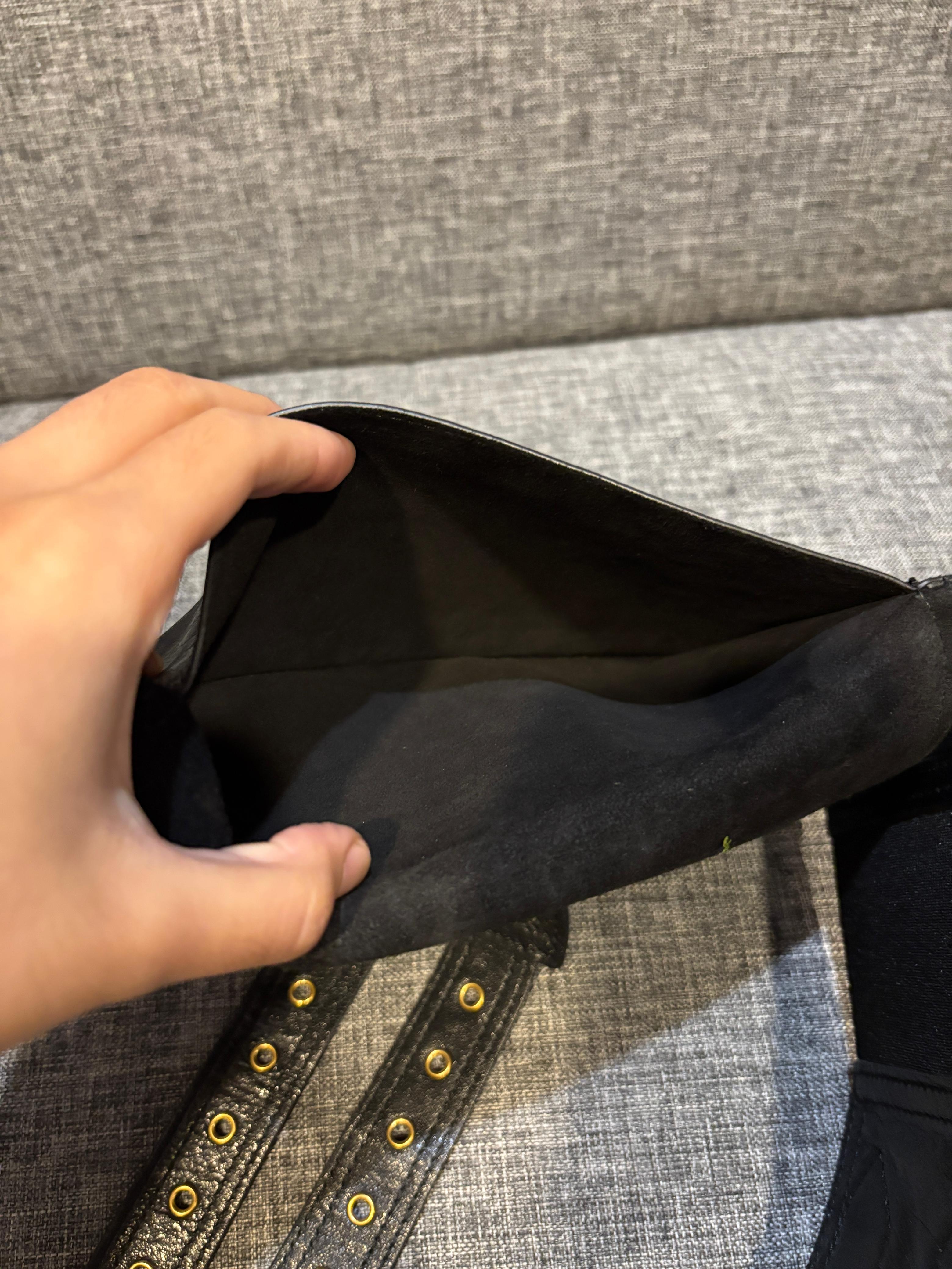 2019 Christian Dior Cintura a sella in pelle nera in vendita 10