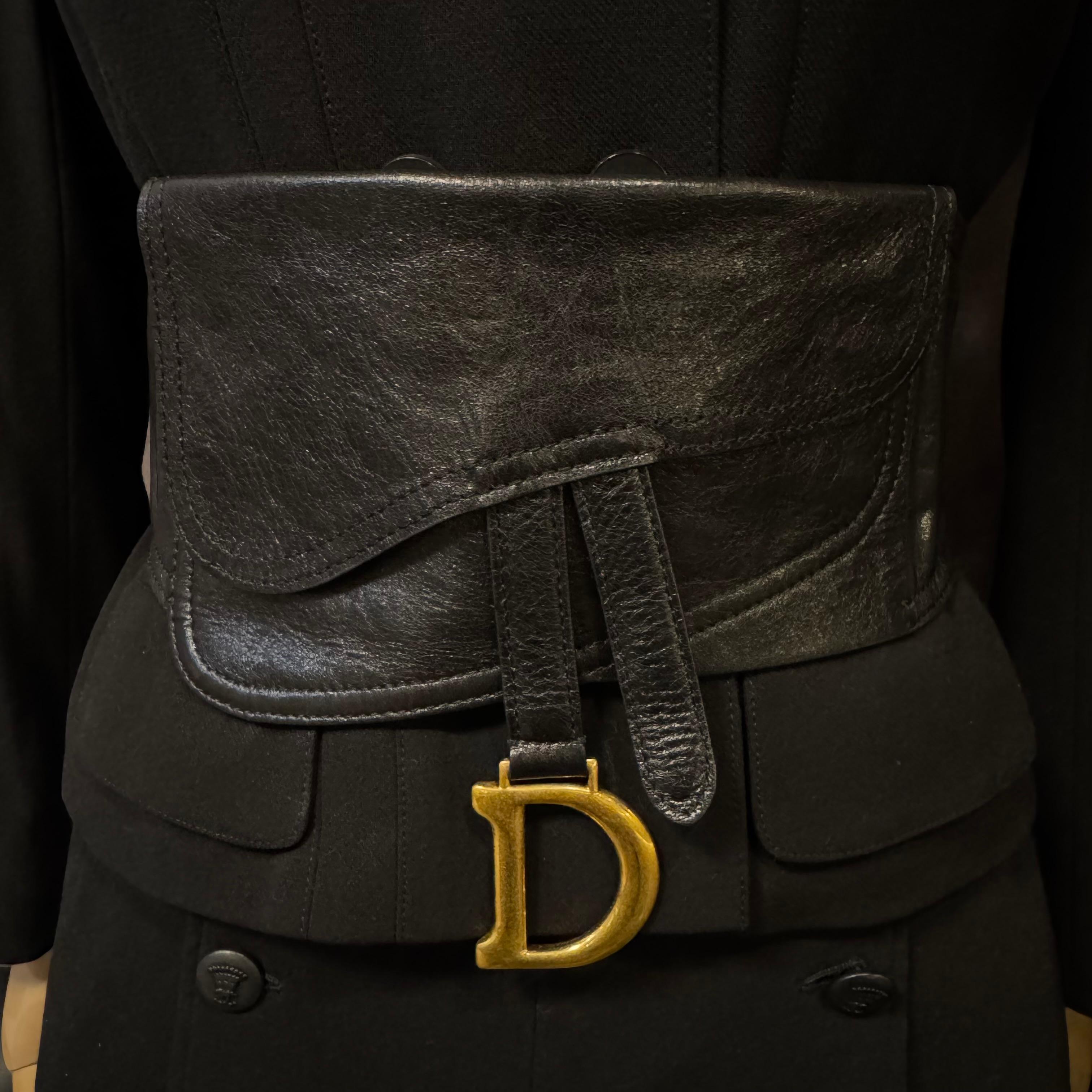 Nero 2019 Christian Dior Cintura a sella in pelle nera in vendita