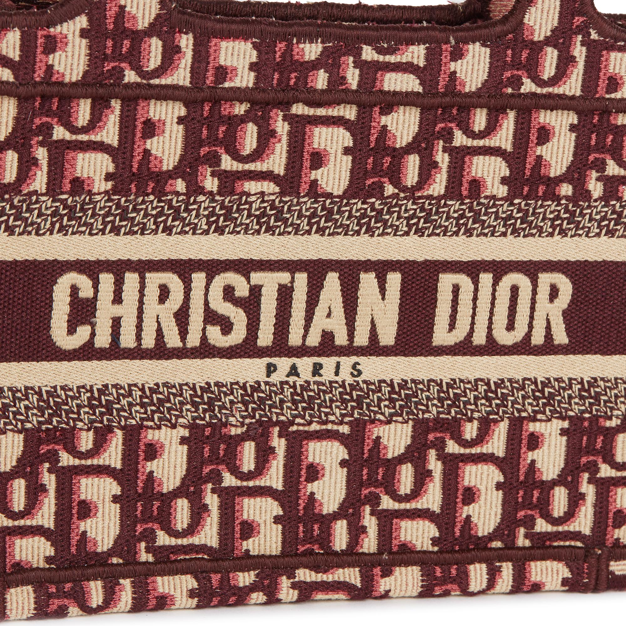 2019 Christian Dior Burgundy Oblique Monogram Canvas Mini Book Tote In New Condition In Bishop's Stortford, Hertfordshire