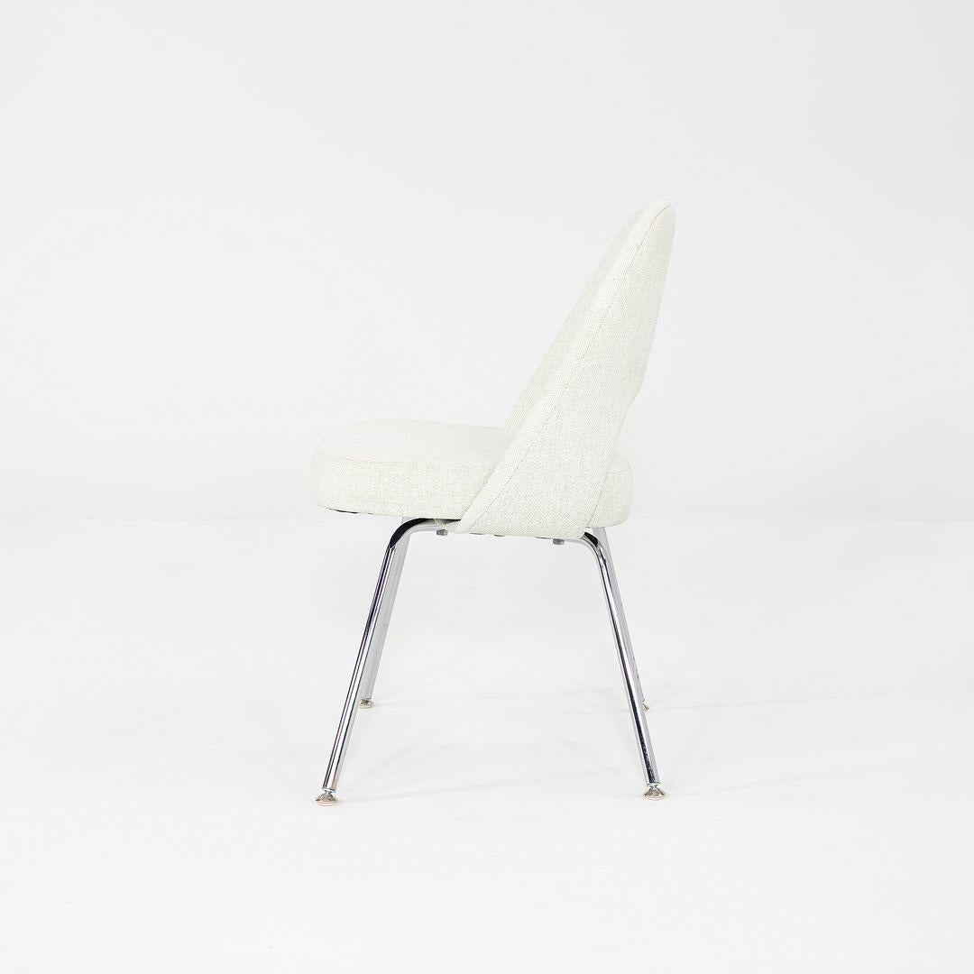 Moderno 2019 Eero Saarinen per Knoll Sedia da pranzo direzionale senza braccioli in Greene & Greene in vendita