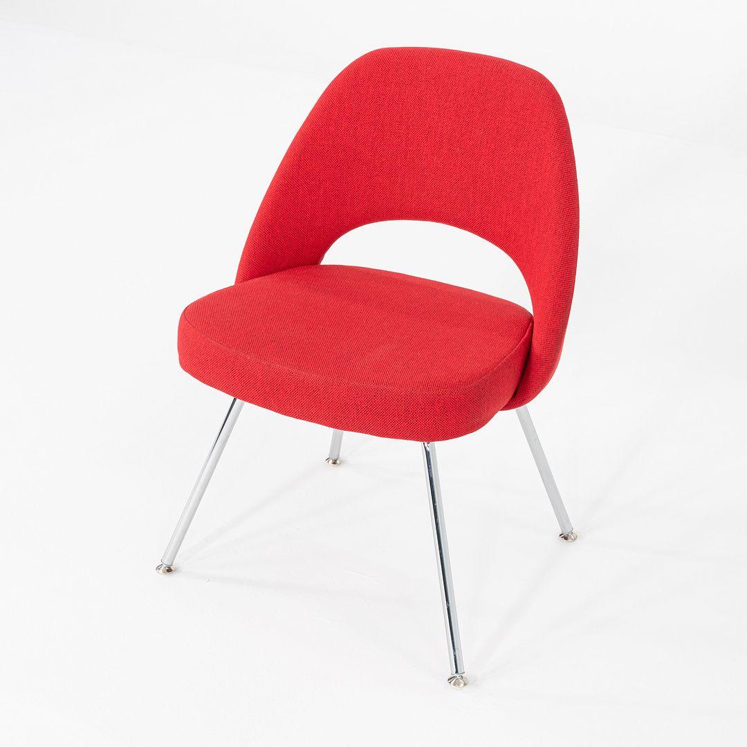 2019 Eero Saarinen for Knoll Armless Executive Dining Chair in Red Fabric en vente 4
