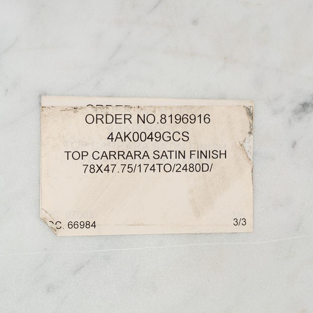 2019 Florence Knoll Mesa de Comedor Ovalada con Tablero de Mármol de Carrara Satinado 48 x 78 Pulgadas en venta 3