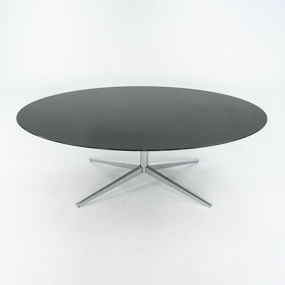 2019 Florence Knoll Table de salle à manger en marbre noir poli avec base chromée 78x48 pouces en vente 4