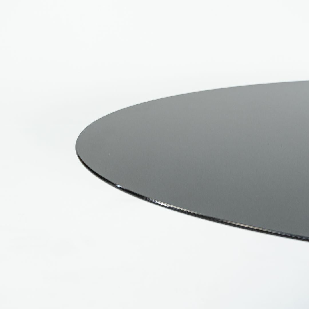 2019 Florence Knoll Table de salle à manger en marbre noir poli avec base chromée 78x48 pouces en vente 2