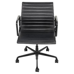 2019 Herman Miller Eames Aluminum Group Management Desk Chair in w/ Frames