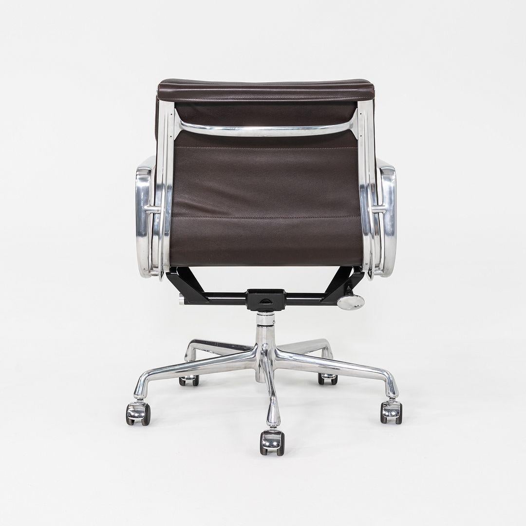 Contemporary 2019 Herman Miller Eames Soft Pad Management Desk Chair in Brown Leather For Sale