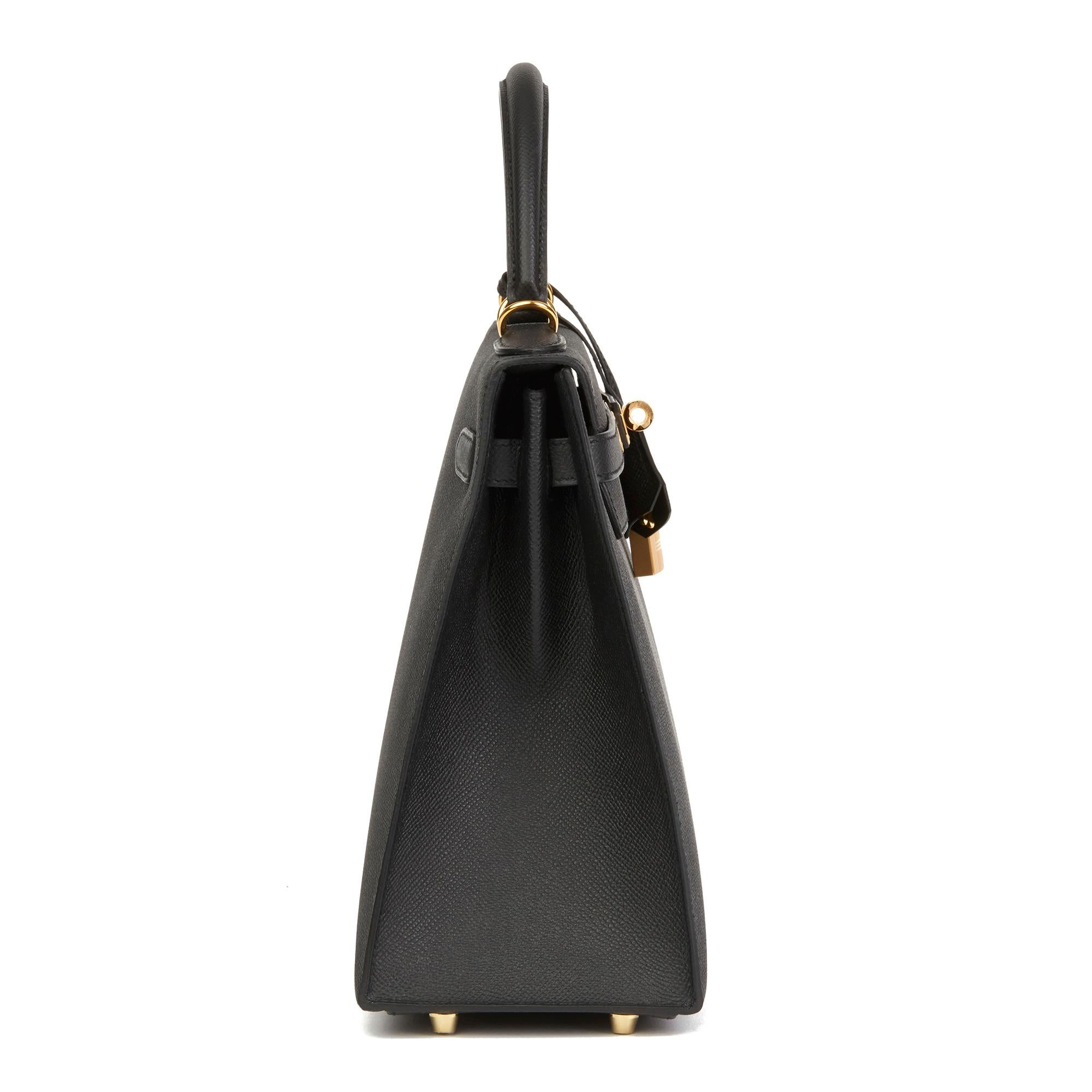 HERMÈS
Black Epsom Leather Kelly 32cm Sellier

Reference: HB2803
Serial Number: D
Age (Circa): 2019
Accompanied By: Hermès Dust Bag, Lock, Keys, Clochette, Rain Cover, Care Booklet, Invoice 
Authenticity Details: Date Stamp (Made in France)
Gender:
