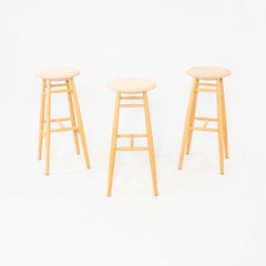 2019 Lars Beller Fjetland für HEM Drifted Barhocker aus Naturkork und Eiche