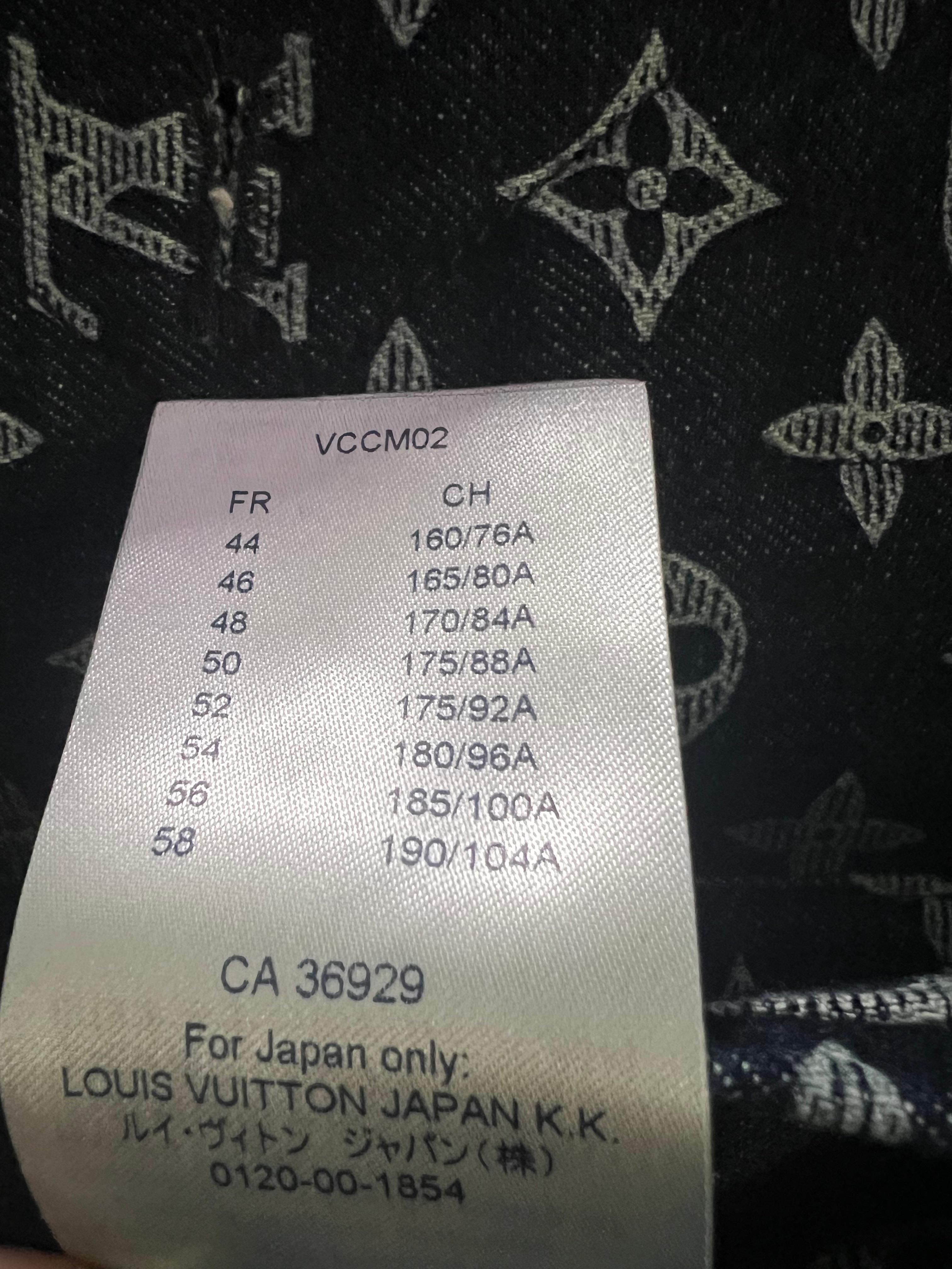 2019 Louis Vuitton men's Monogram Denim Jacket by Virgil Abloh For Sale 5