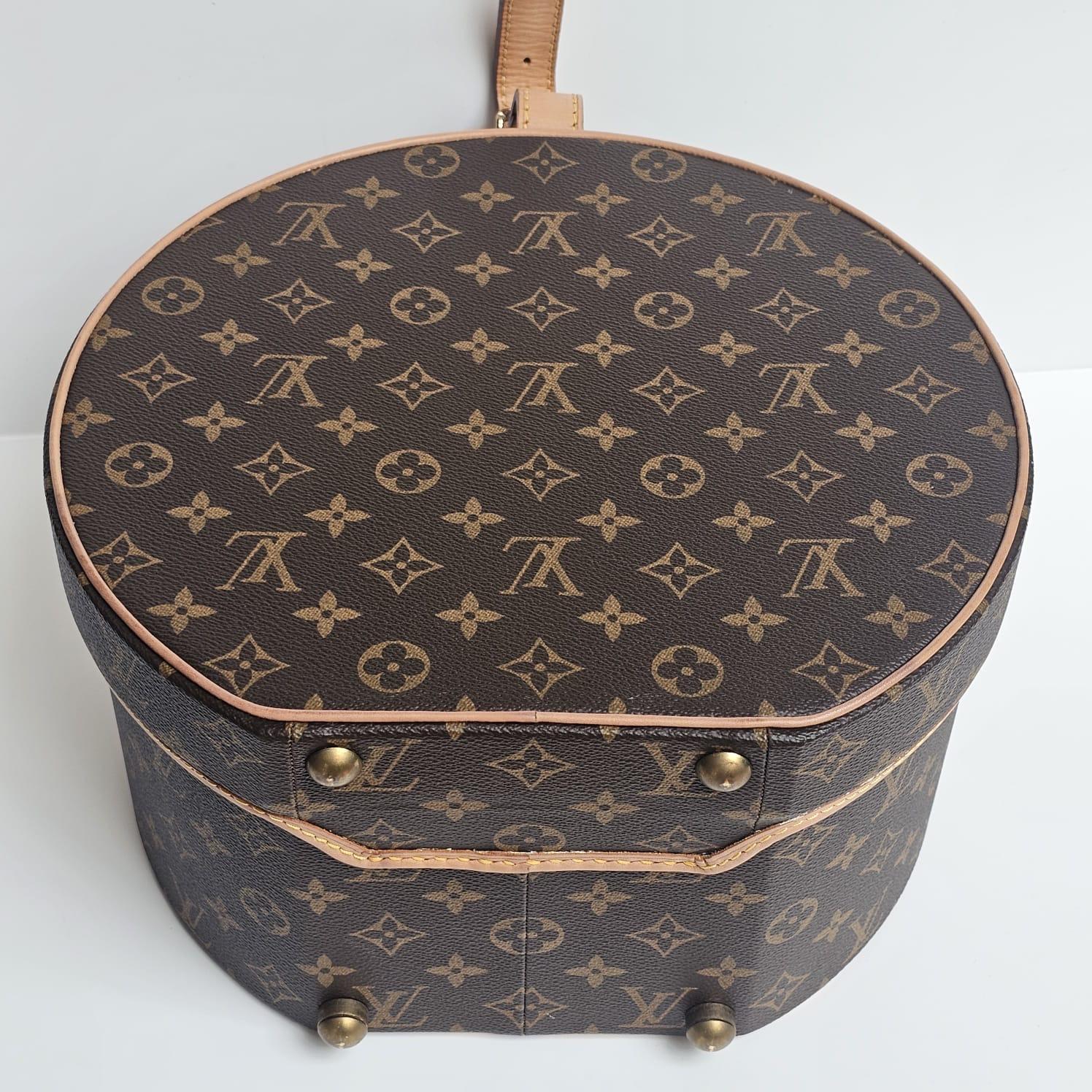 2019 Louis Vuitton Monogram Boite Chapeau 30 Holz-Reisekoffer mit Monogramm im Angebot 11