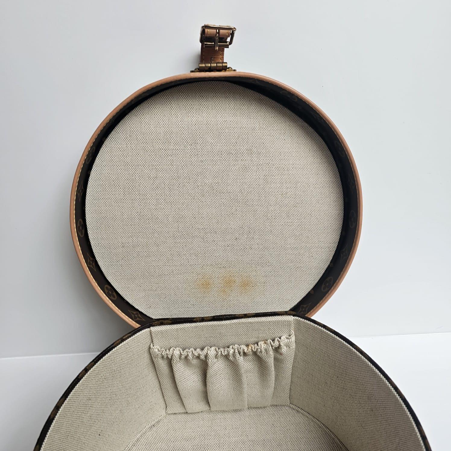 2019 Louis Vuitton Monogram Boite Chapeau 30 Holz-Reisekoffer mit Monogramm im Angebot 13