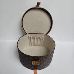 2019 Louis Vuitton Monogram Boite Chapeau 30 Wooden Travel Case