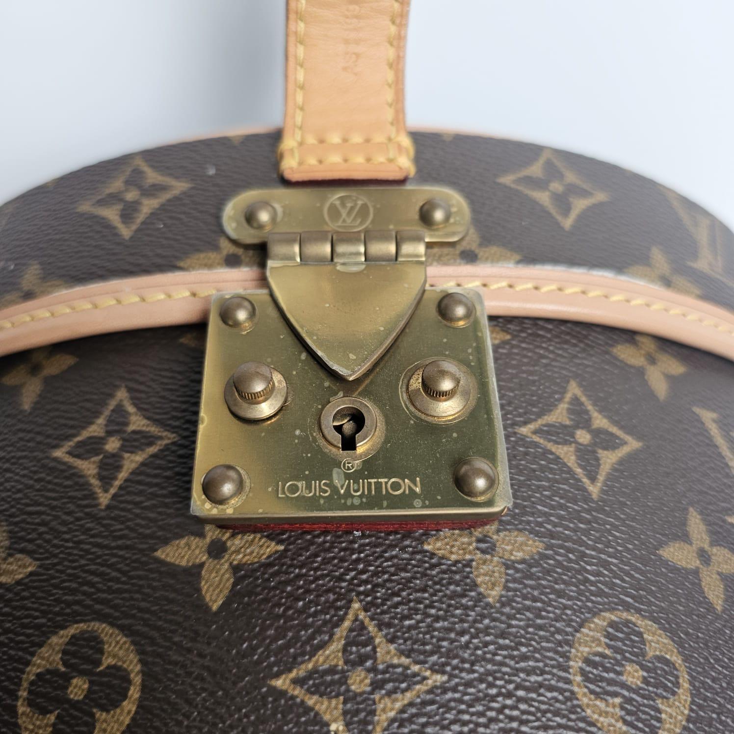 2019 Louis Vuitton Monogram Boite Chapeau 30 Holz-Reisekoffer mit Monogramm im Zustand „Gut“ im Angebot in Jakarta, Daerah Khusus Ibukota Jakarta